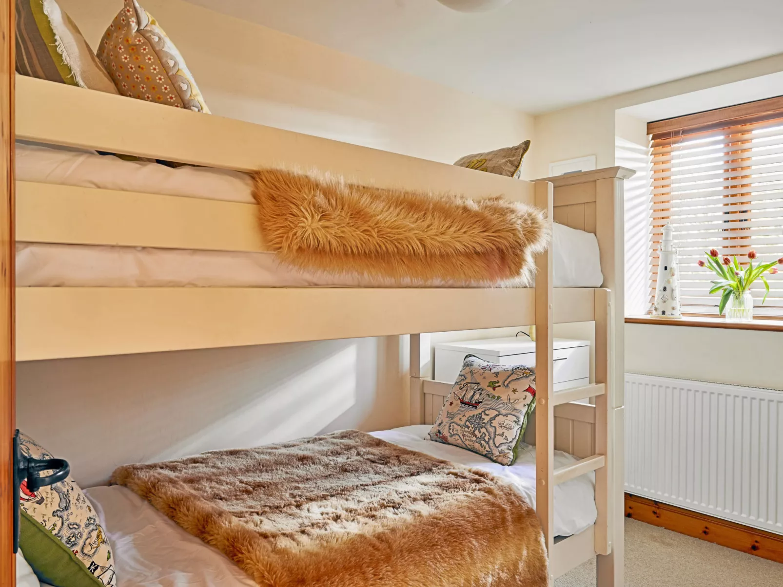 Hawthorn Barn-Dedans