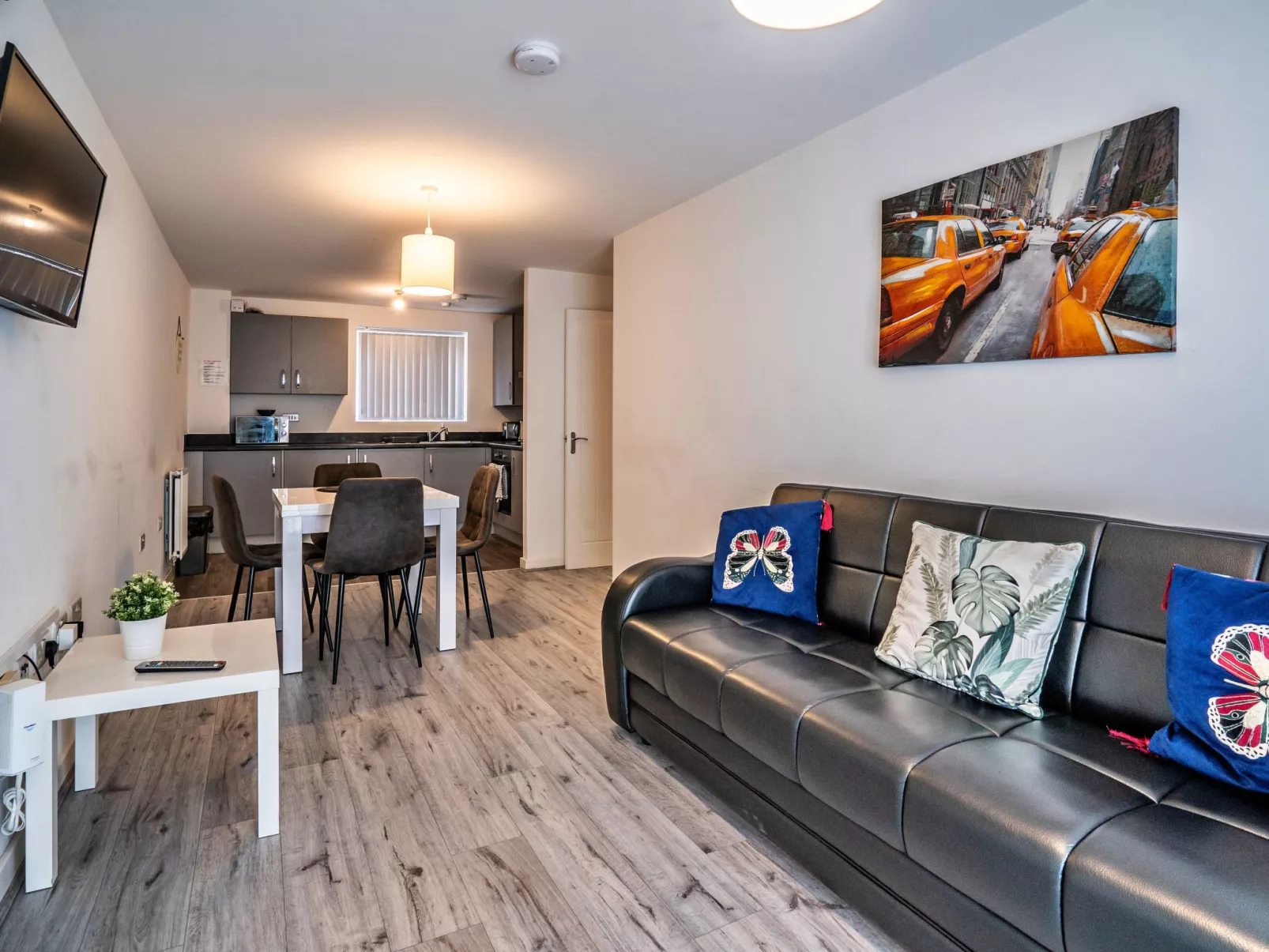 Aldridge Square-Dedans