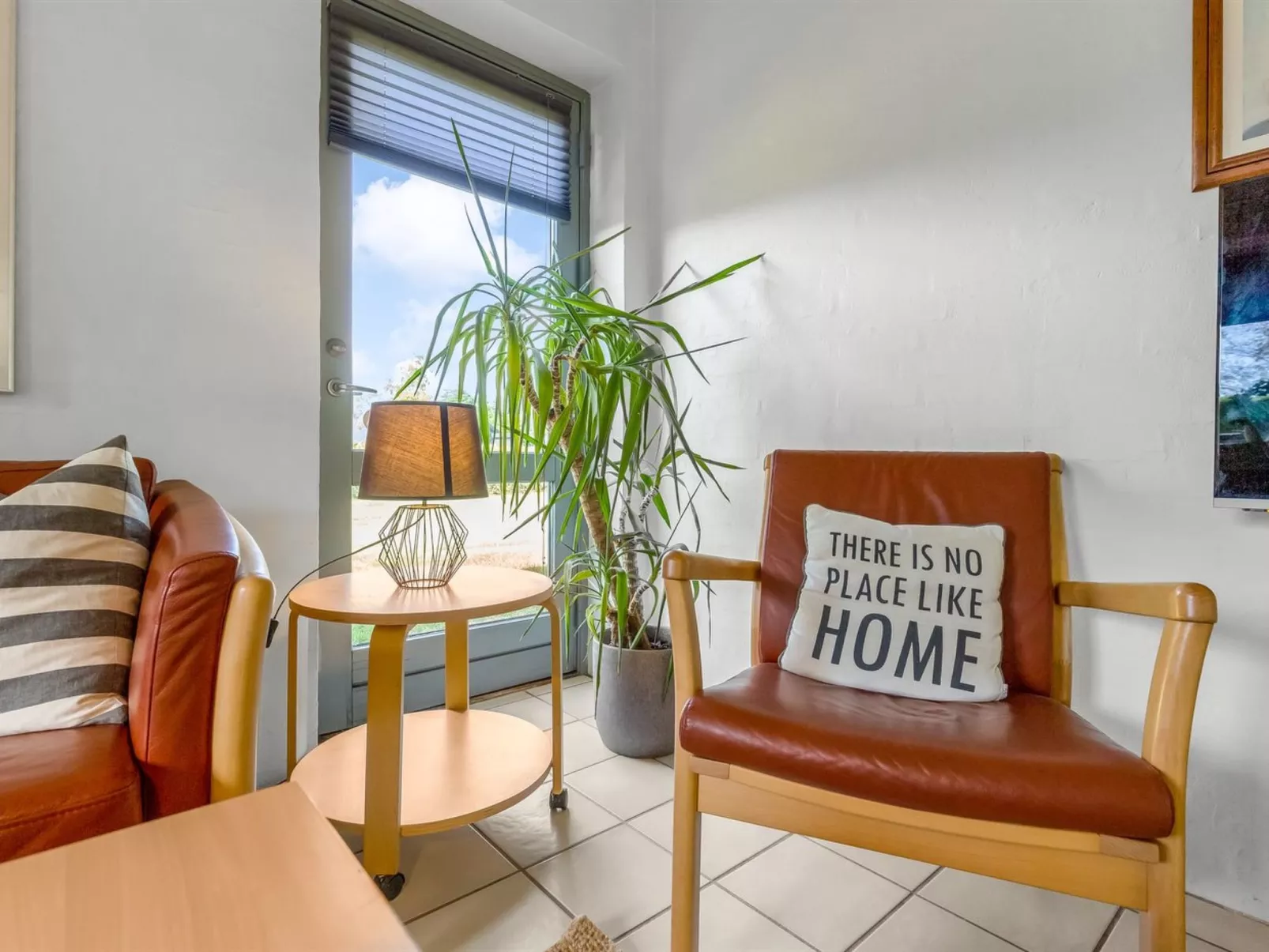 "Mainio" - 800m from the sea-Inside