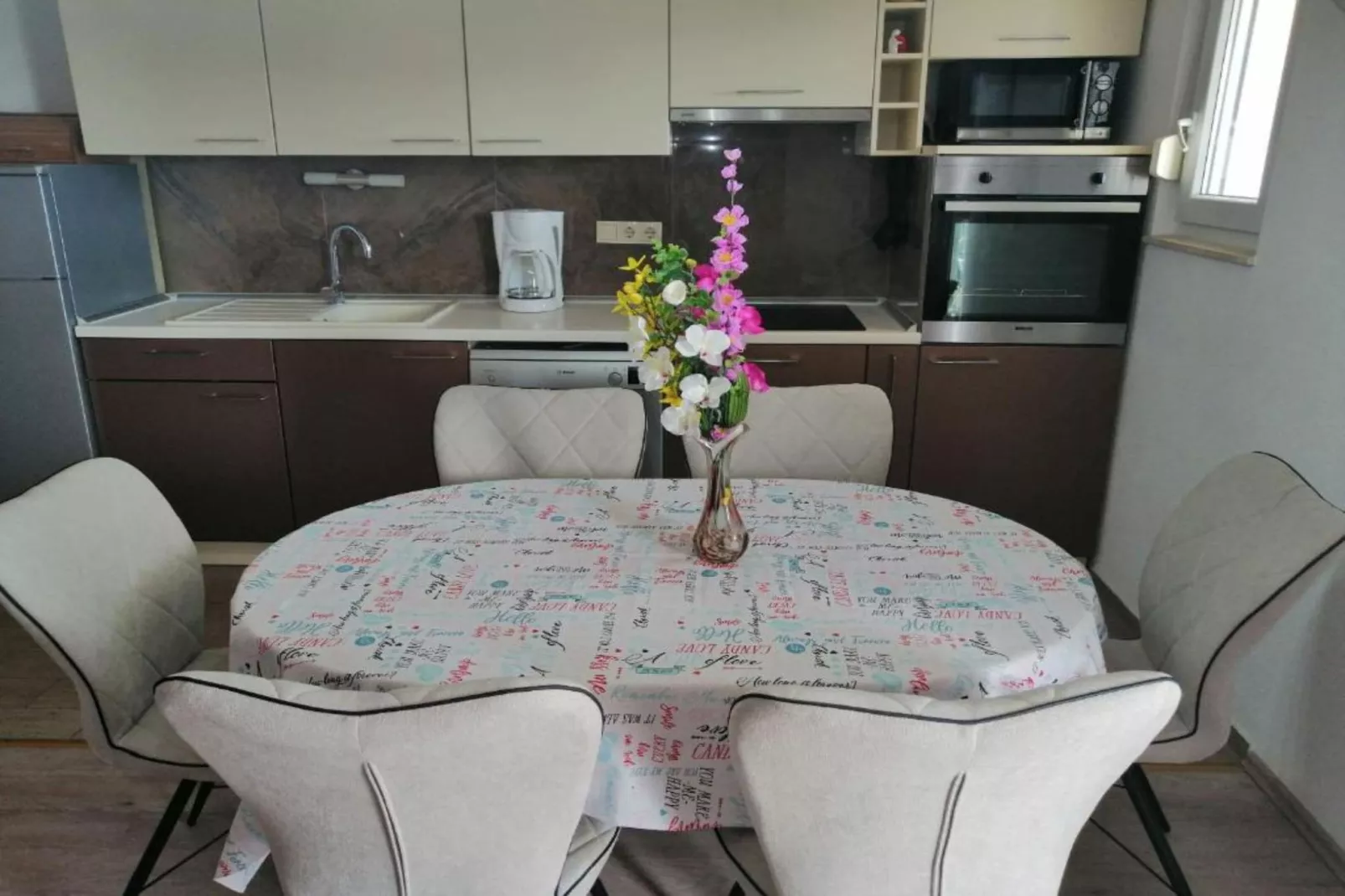 Apartment Libe with Sea View Trogir - Two Bedroom Apartment with Balcony-Kitchen