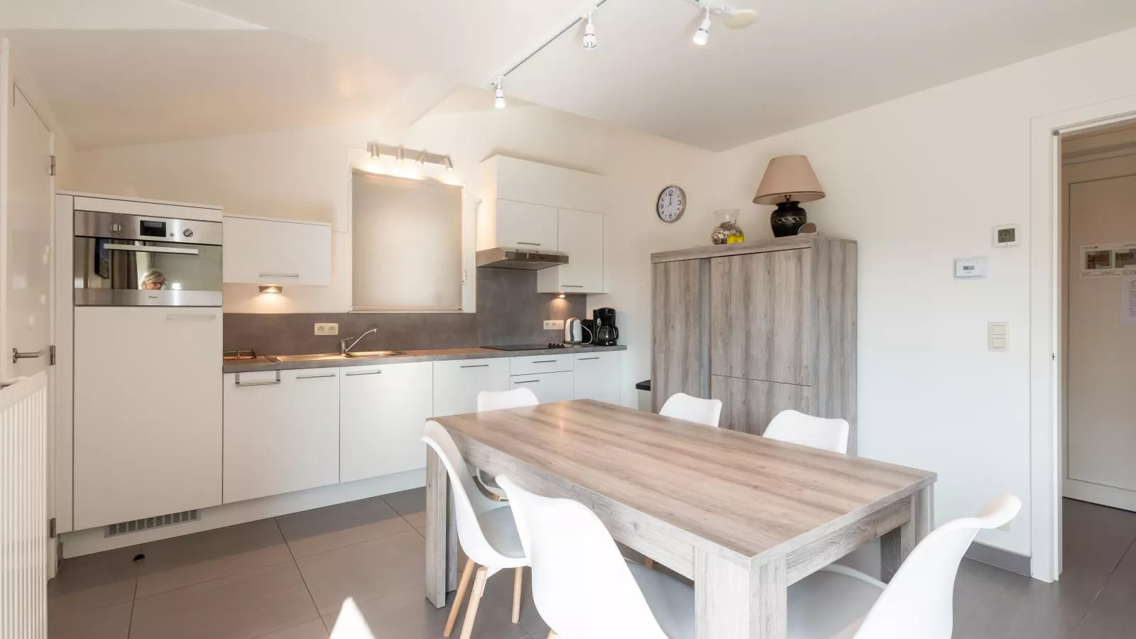 Zee en Polder H138-Esszimmer