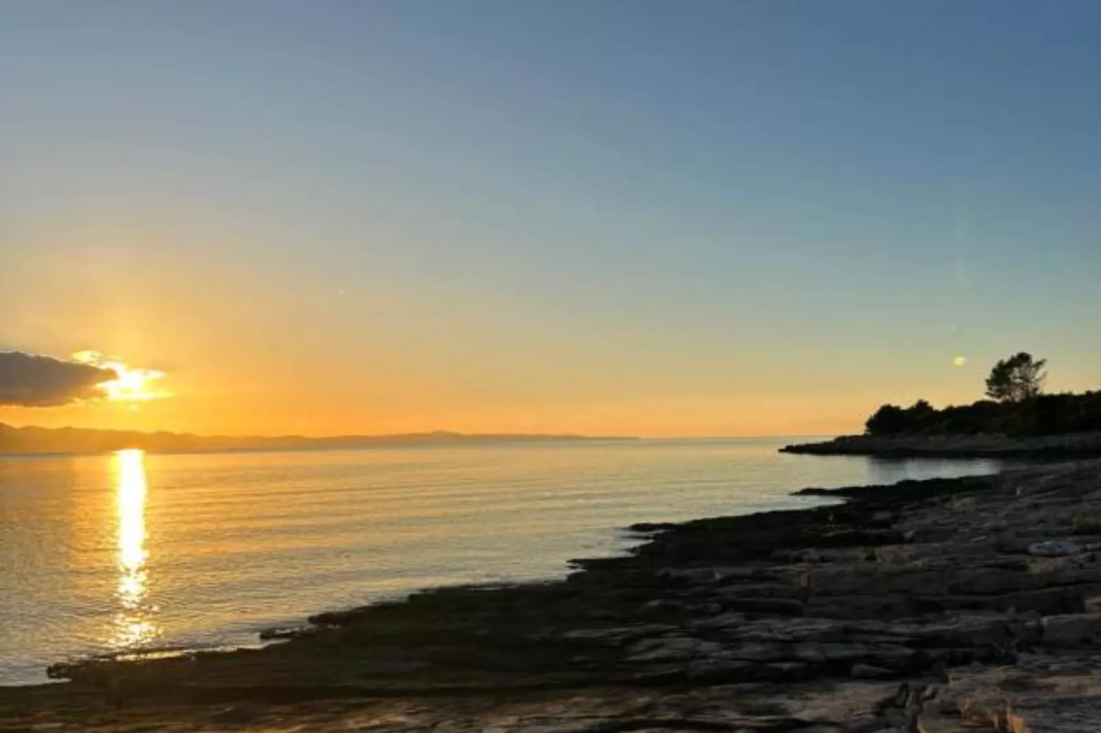 Hotel Pansion Villa Antonio - Two Bedroom Suite with Balcony and Garden View 18-Ambiente