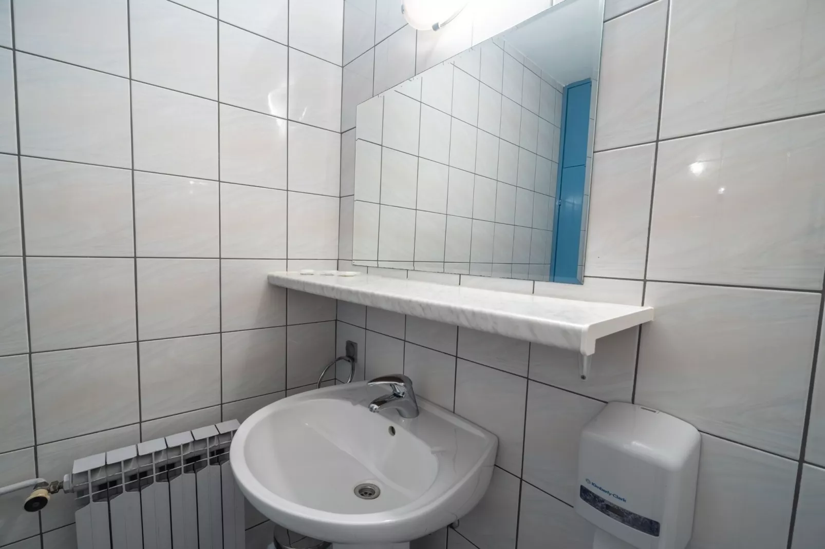 Hotel Issa - Quadruple Room Sea View-Bathroom