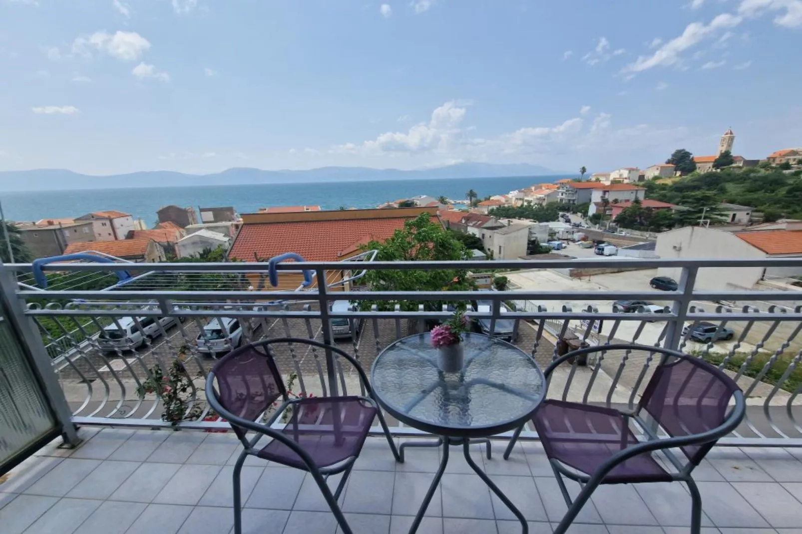 One Bedroom Apartment with Balcony and Sea View 1-Terrace