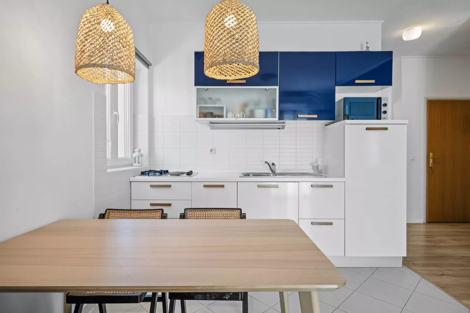 One-Bedroom Apartment With Pool-Cuisine