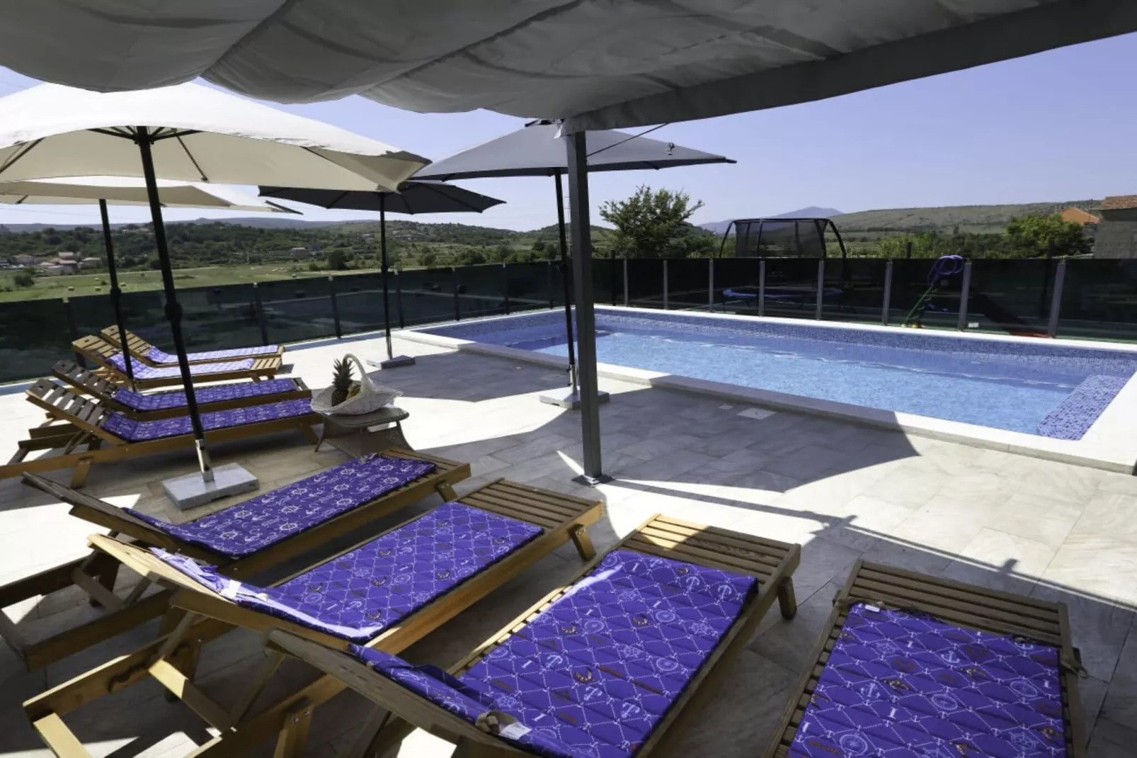 Holiday Home Marana - Five Bedroom Holiday Home-Piscine