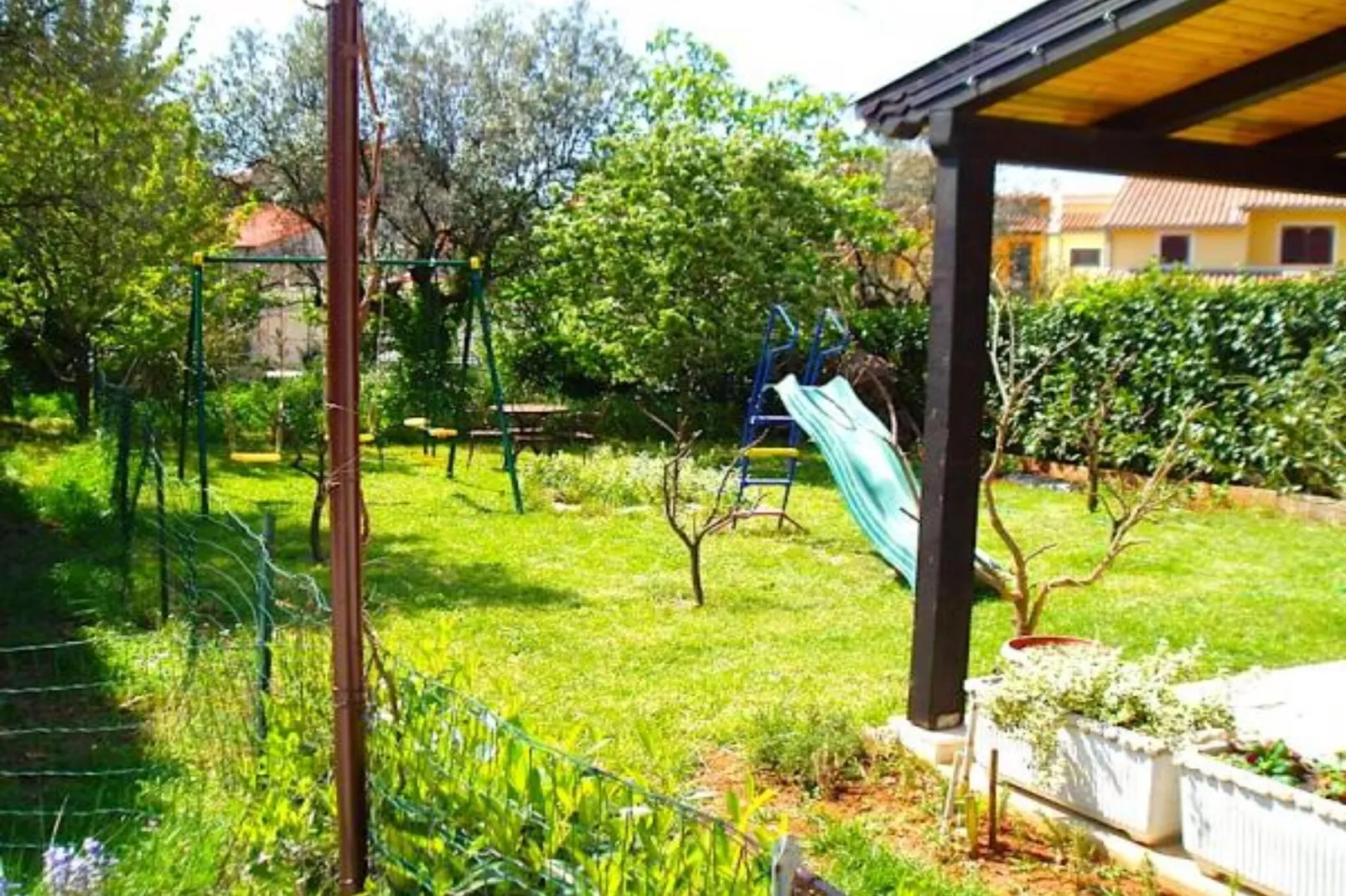 Apartmetns Villa Dina 2