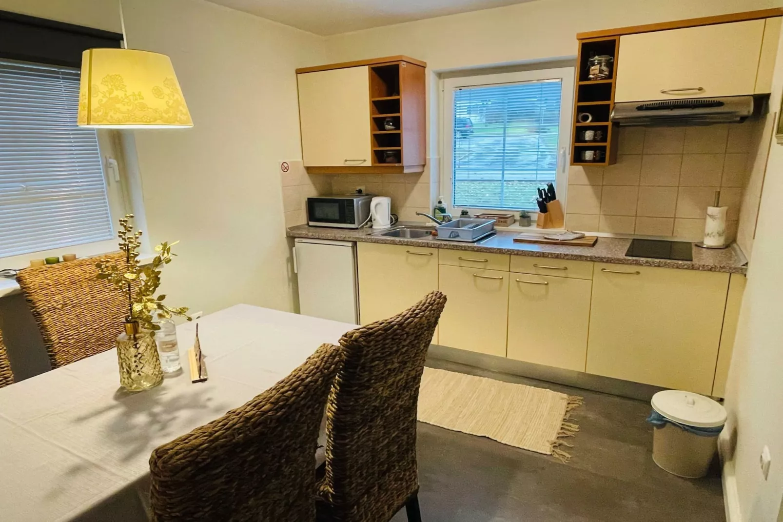 Rustic and Radiant Retreat Apartments with Terrace - Classic One Bedroom Apartment with Terrace (owner app 12)-Dining room