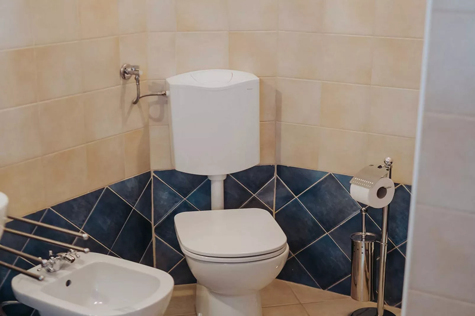 Enchanted Misty Valley Cottage Apartments - One Bedroom Apartment (owner 1)-Badezimmer