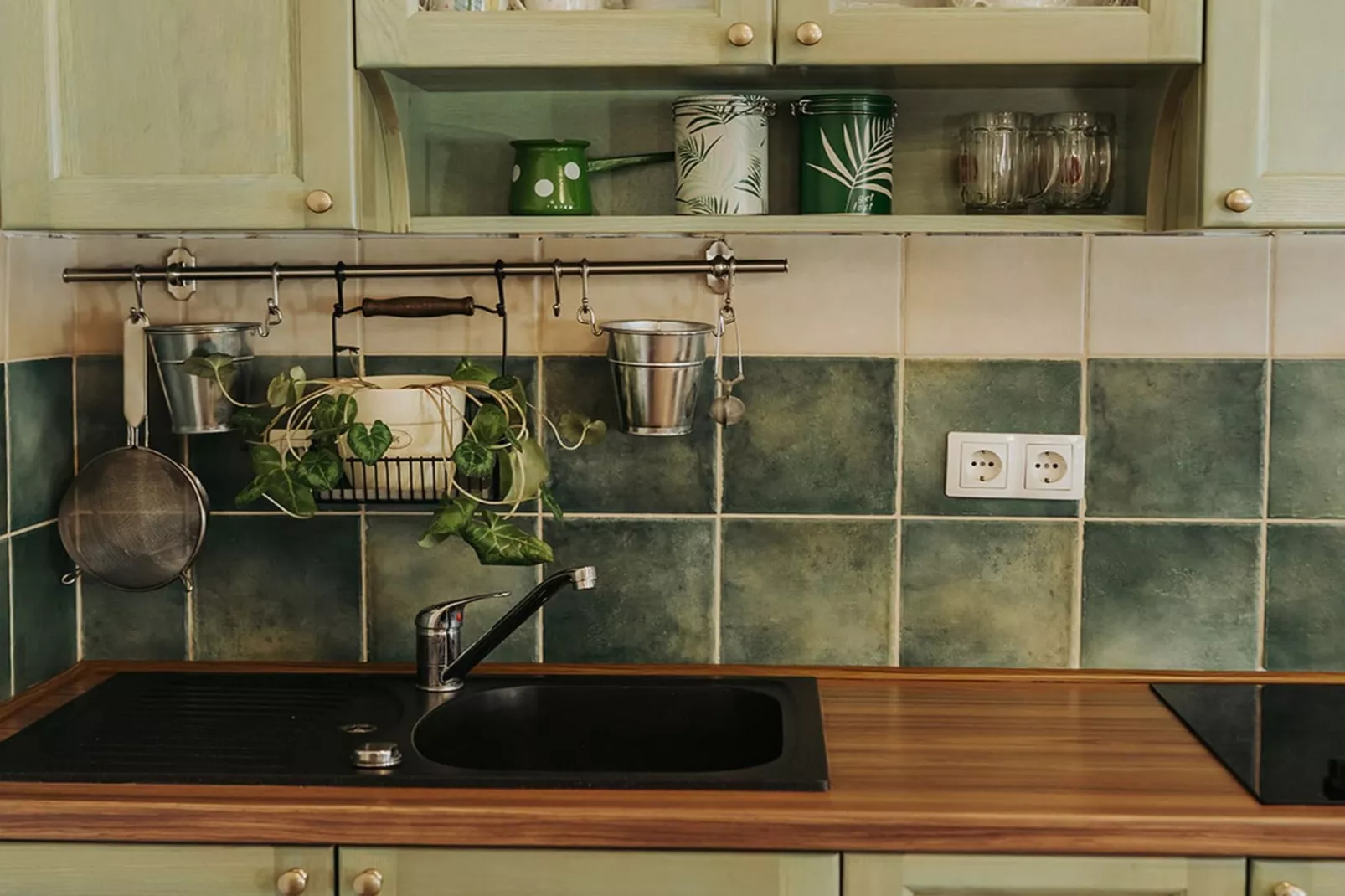 Enchanted Misty Valley Cottage Apartments - Classic One Bedroom Apartment (owner 2)-Küche