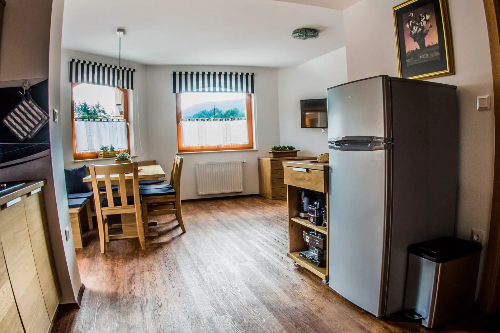 Riverside Pines Luce Apartments with Balcony - Two Bedroom Apartment with Balcony (owner 4+2)-Küche