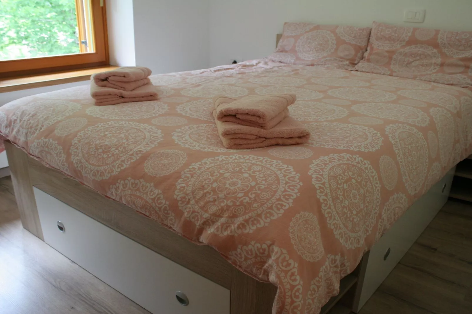 Riverside Rustic Ridge Apartments with Balcony - Two Bedroom Apartment with Balcony-Bedroom