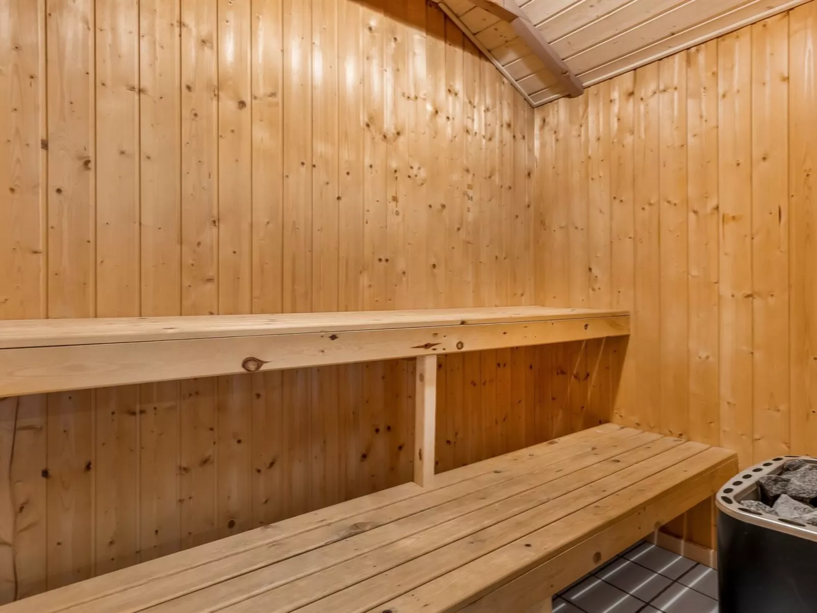 "Joonatan" - 900m from the sea-Dedans