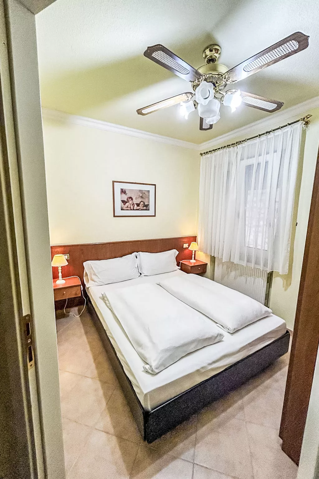 Piccola Italia-Inside