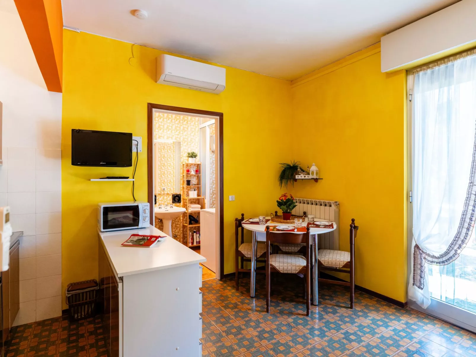 In the Garden-Drinnen