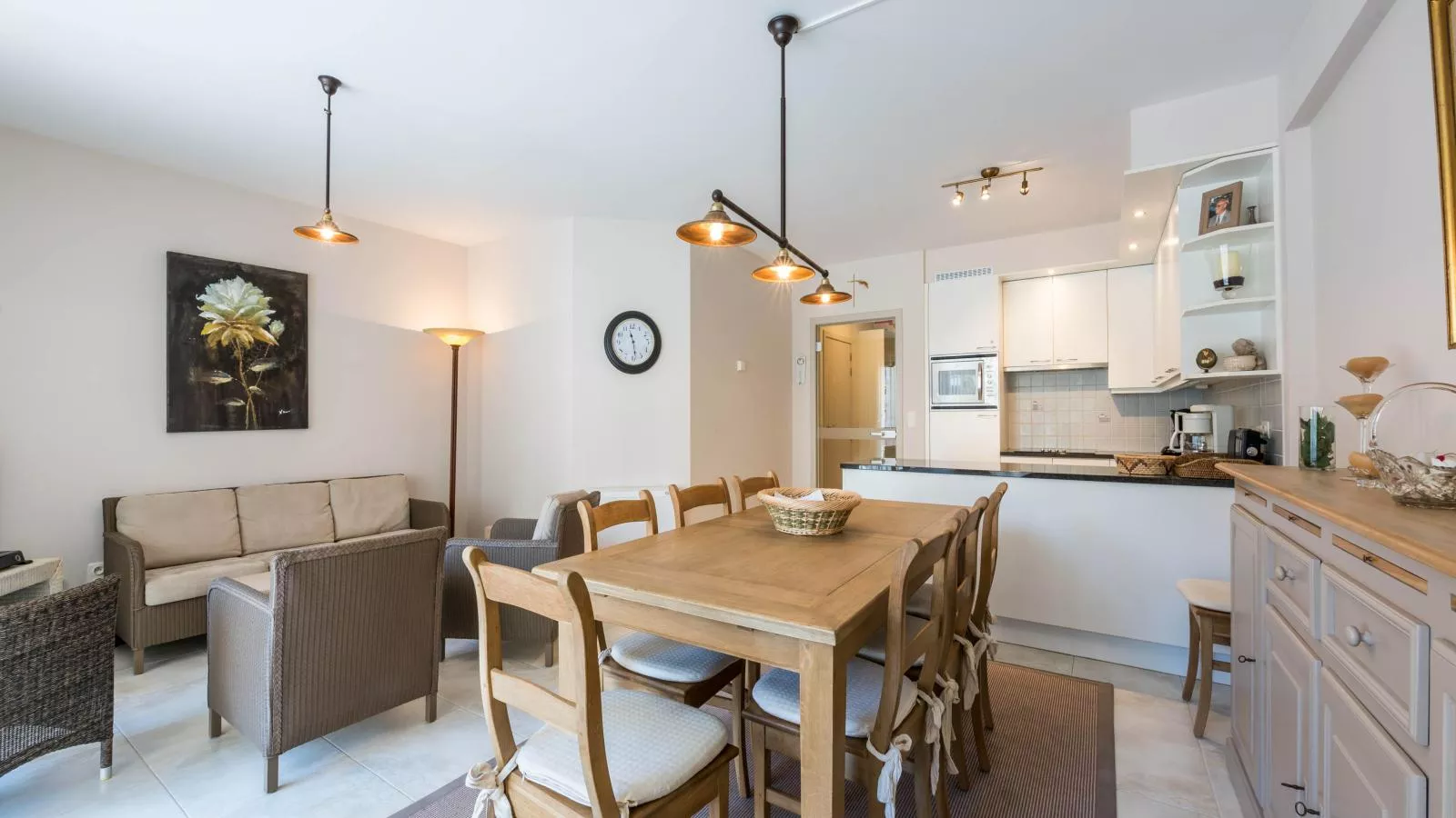 Guernsey eerste-Dining room