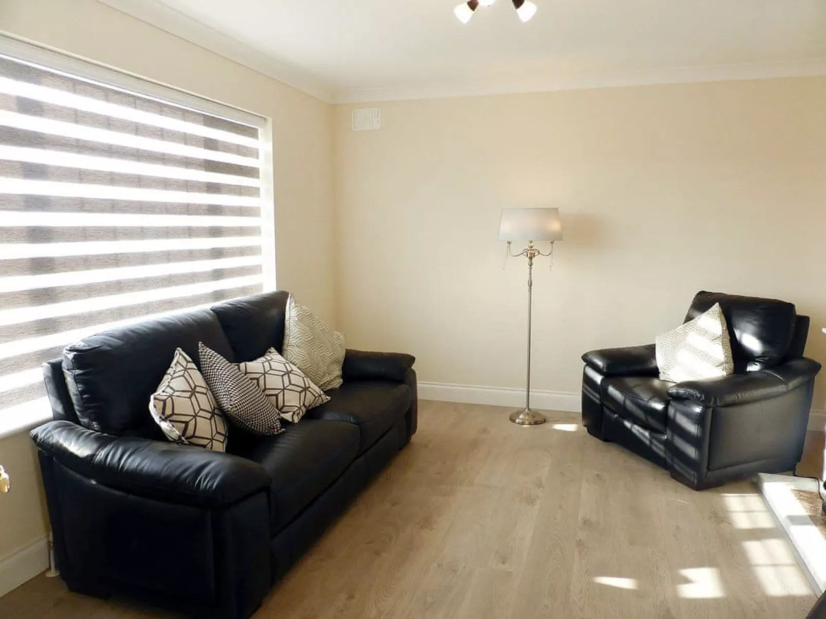 Bolams (TR2) Holiday Home-Inside