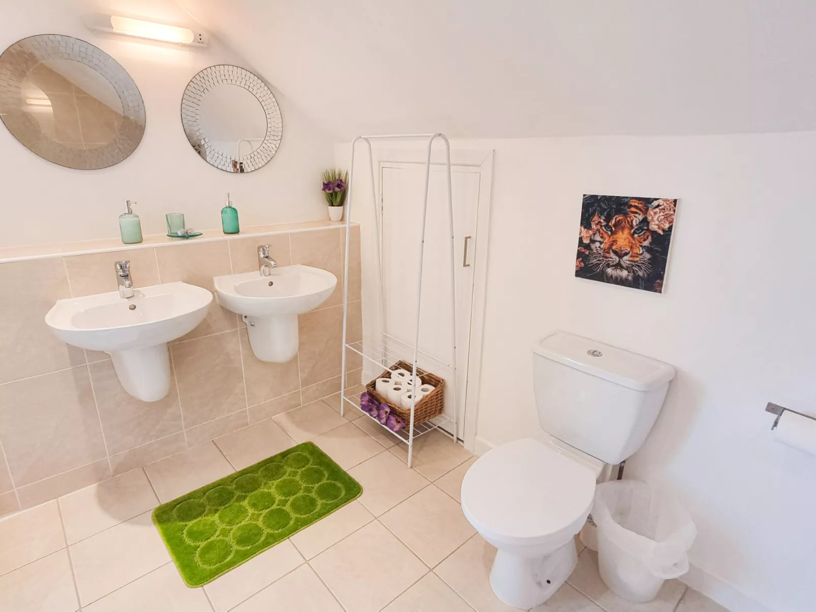 Riverrun Holiday Homes No 15-Inside