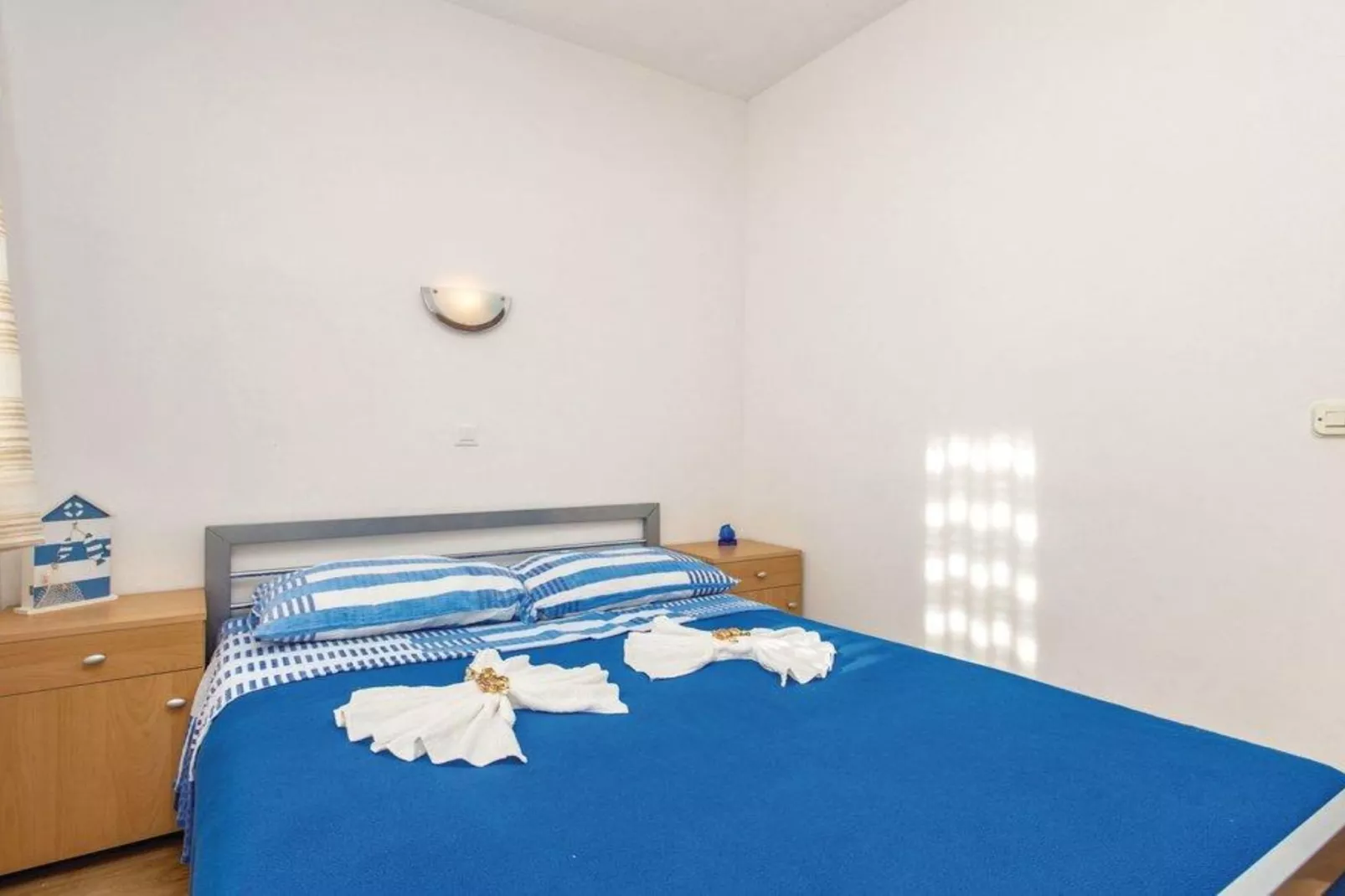 Holiday Home Brsec-Two Bedroom Holiday Home with Sea View-Schlafzimmer