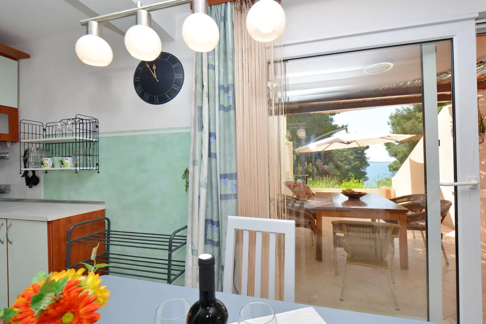 Seafront Apartments Deveron - Two Bedroom Apartment with Balcony and Sea View (Hvar)-Kitchen