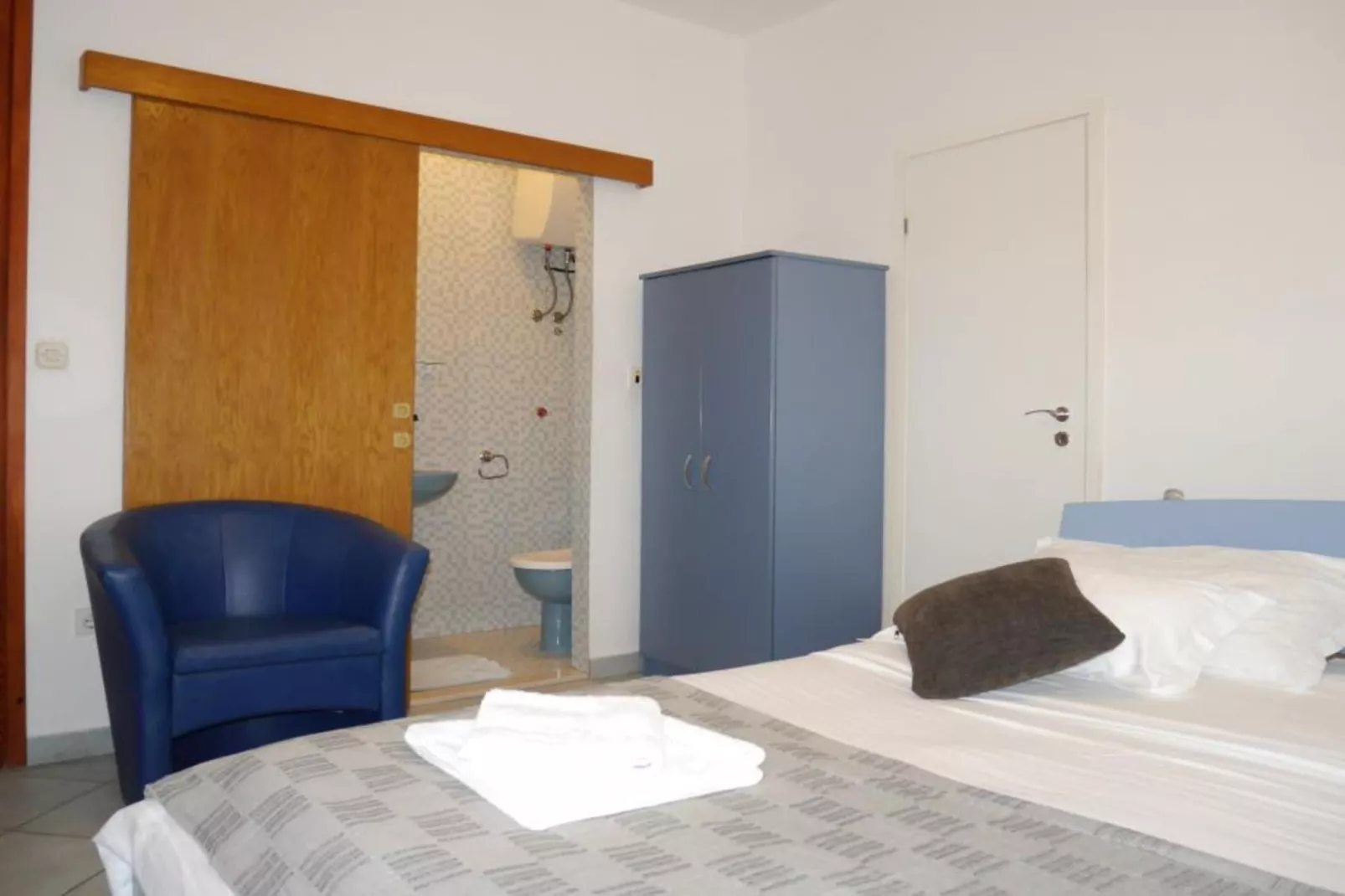 Dugi Rat Seaside Apartments - Two Bedroom Apartment 1-Chambre