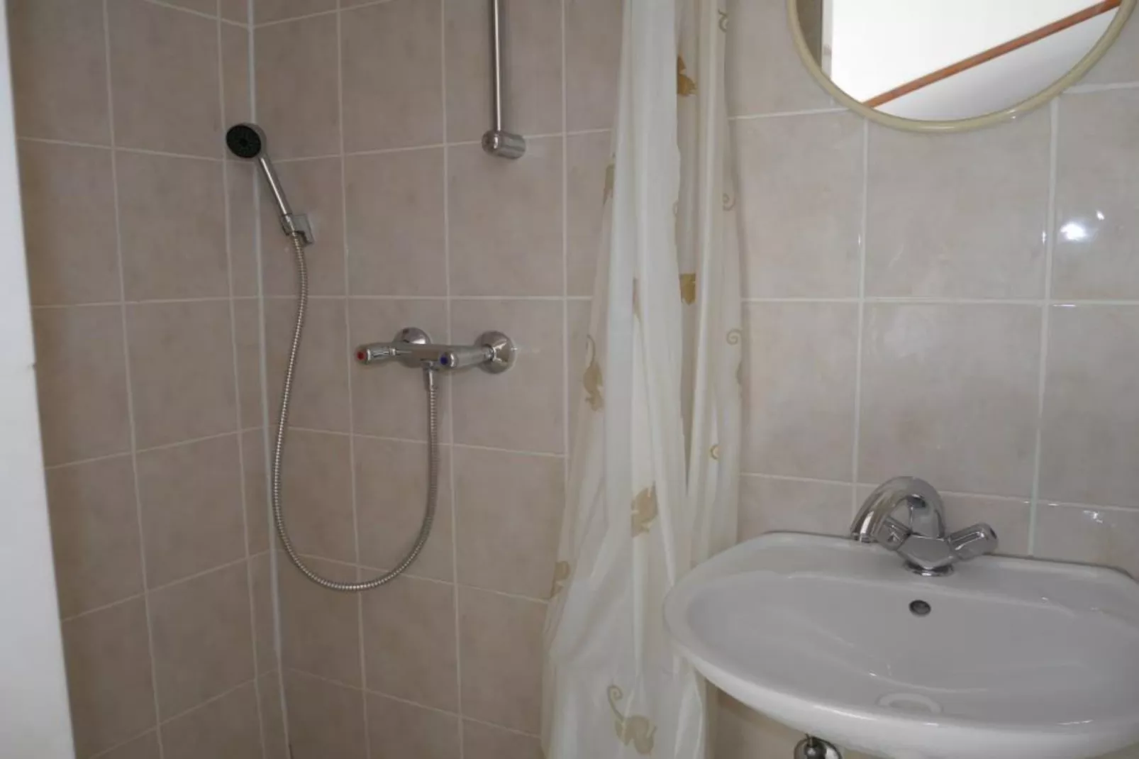 Dugi Rat Seaside Apartments - Studio Apartment 5-Salle de bain