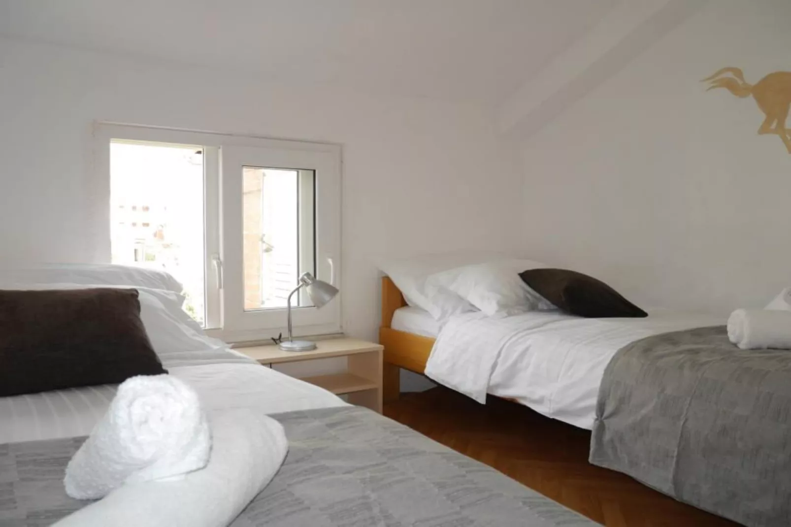 Dugi Rat Seaside Apartments - Two Bedroom Apartment 6-Bedroom