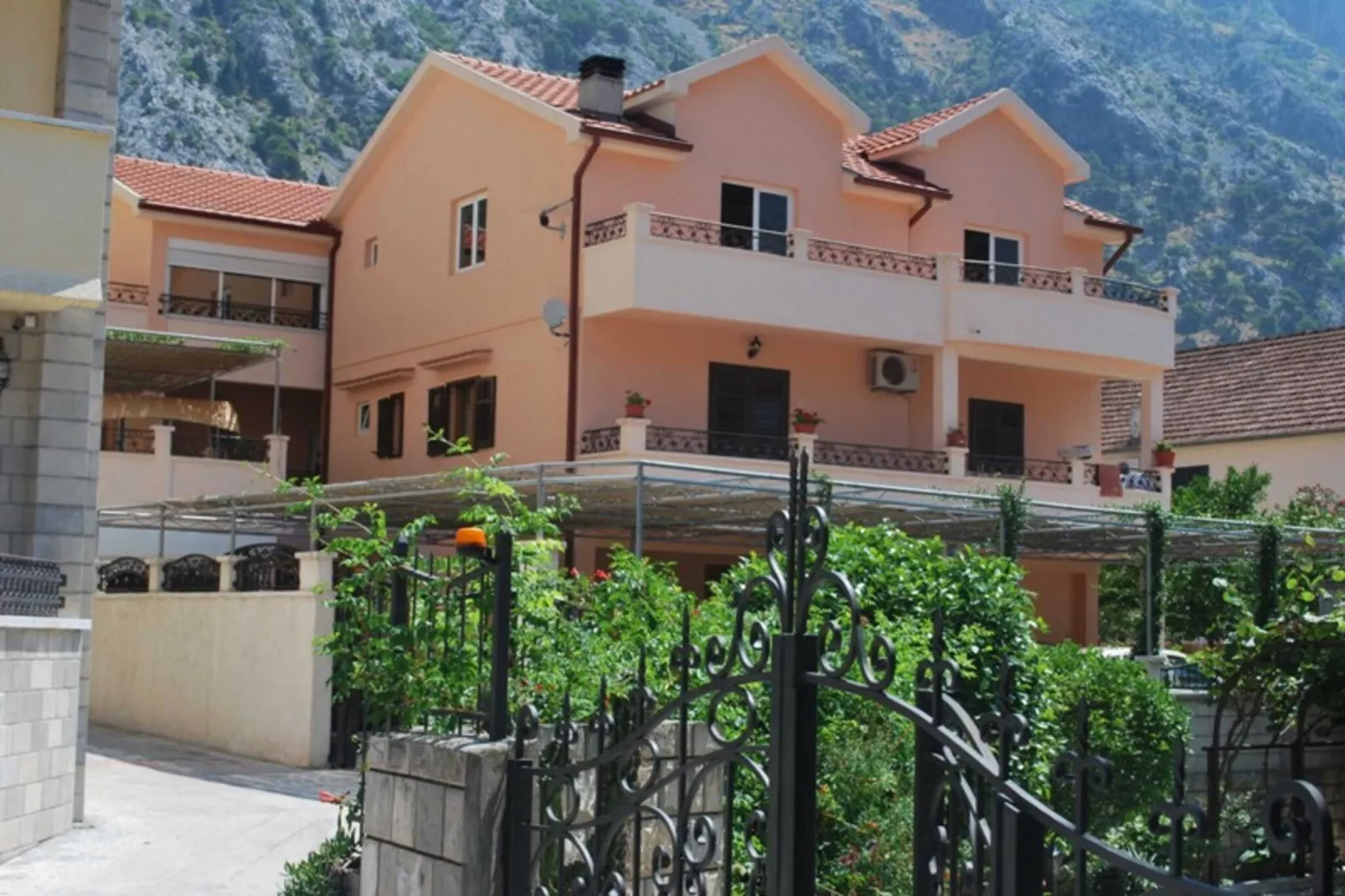 Chic & Sleek Apartments in Kotor -  Studio with Balcony - Attic-Outdoor