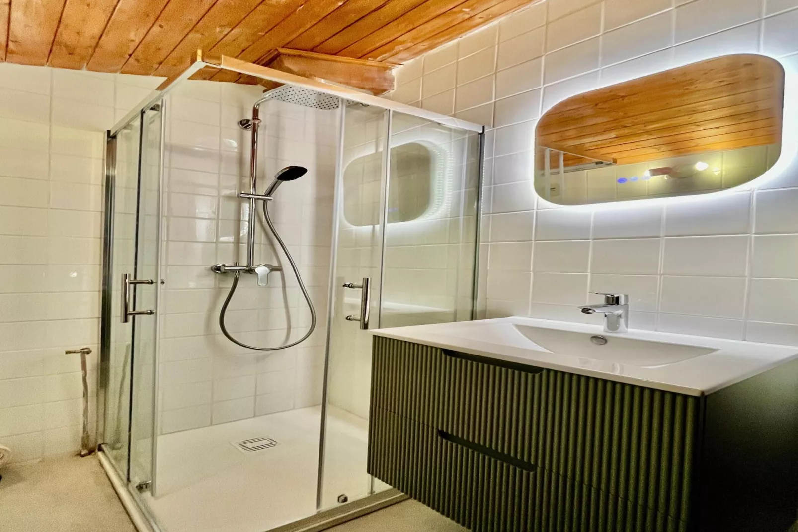 Les Pounchus D N°02 - 3P8-Badezimmer