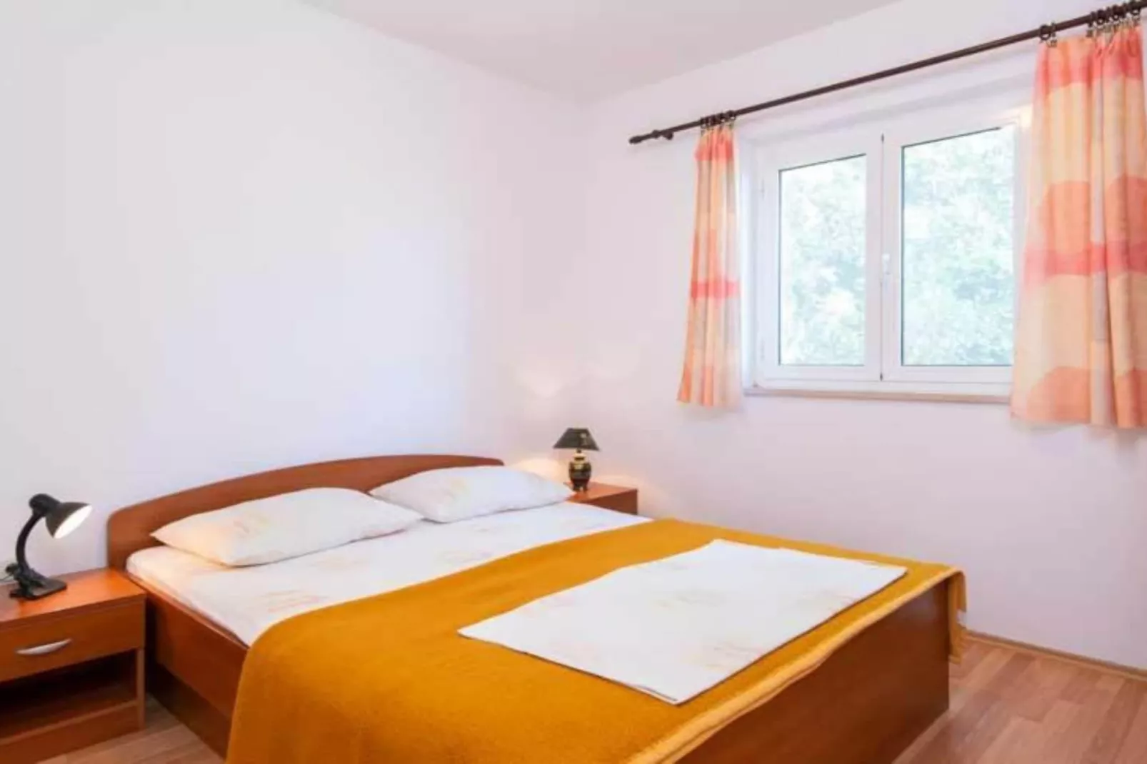 Spacious and Cozy Seafront Apartments - One Bedroom Apartment with Terrace and Sea View-Bedroom