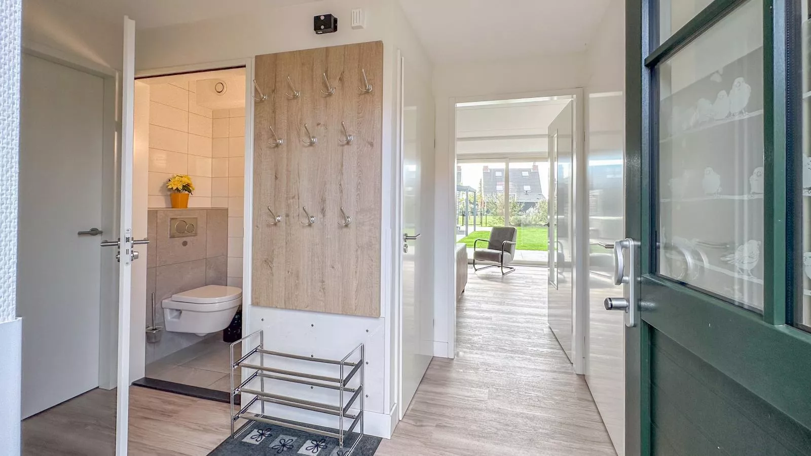 Coast and Calm 63-Hall & reception