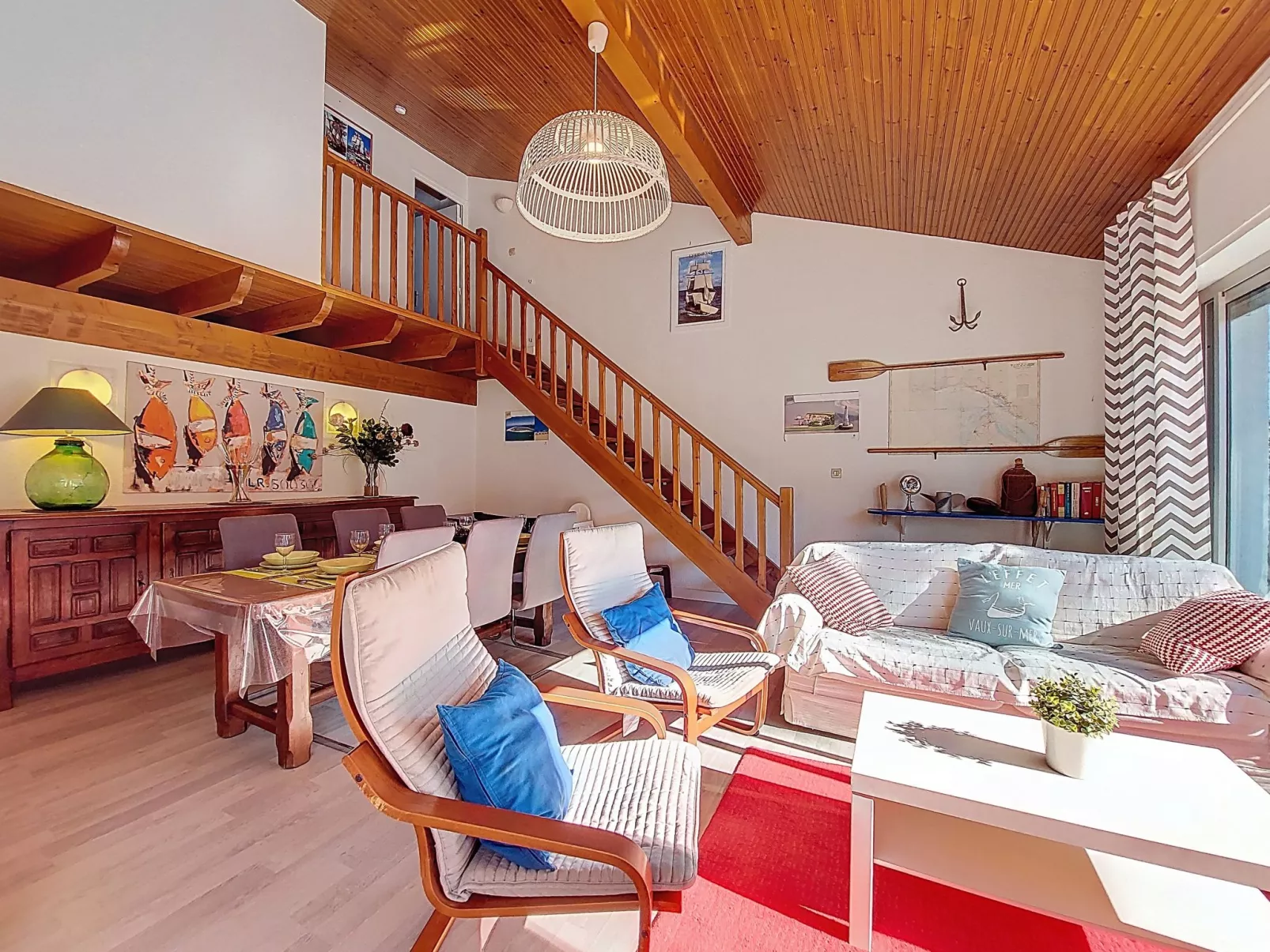 Les Floriales-Drinnen