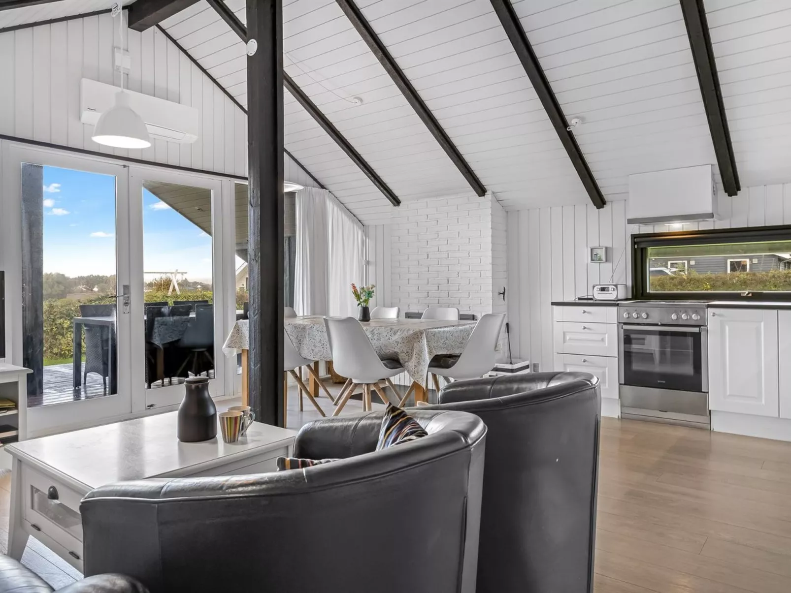 "Filipa" - 200m from the sea-Dedans