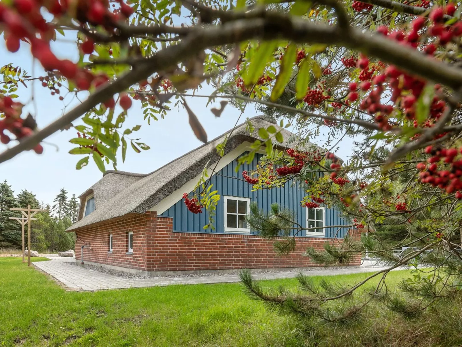 "Alvina" - 3.2km from the sea-Outside