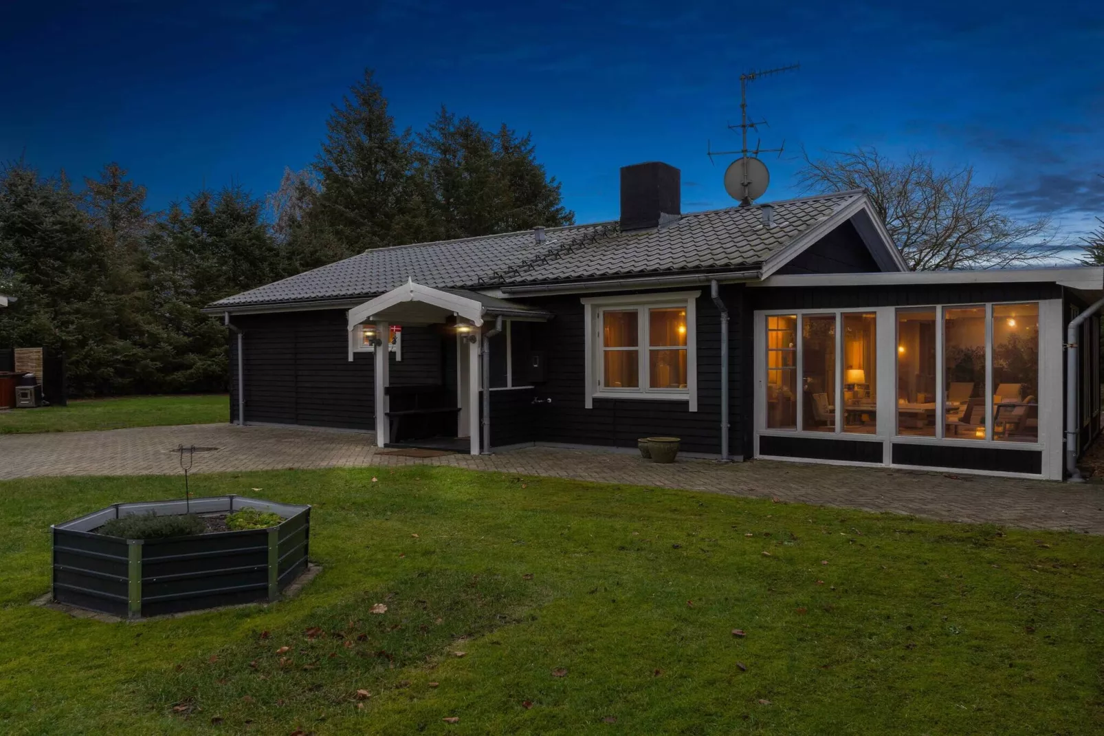 5 Sterne Ferienhaus in Storvorde-Im Freien