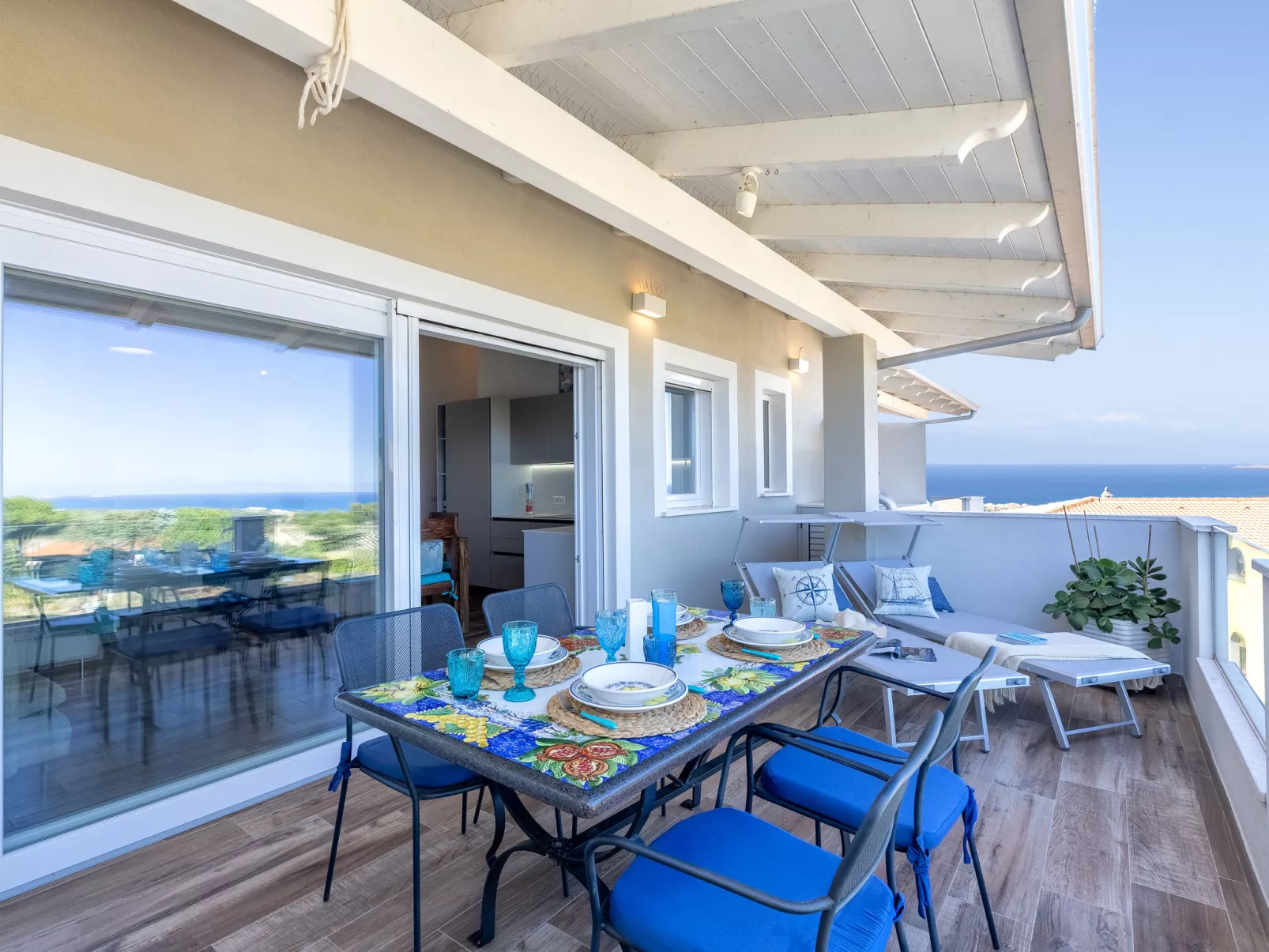 Attico Sunset Breeze-Outside