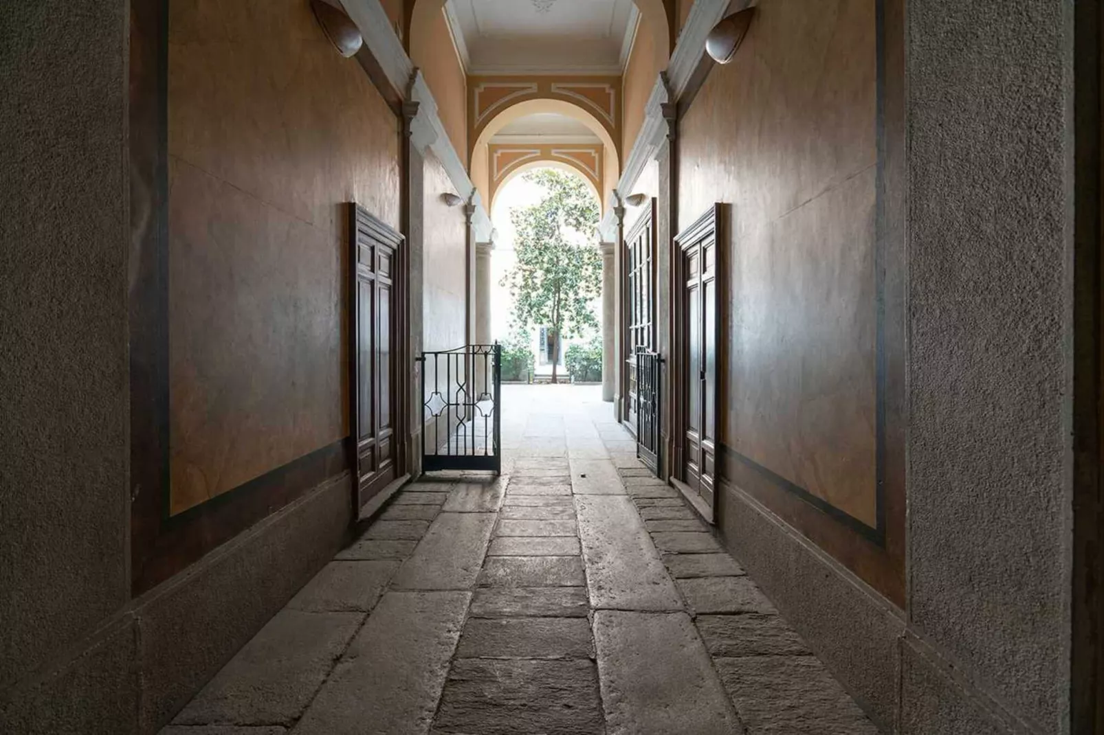 MI LAZZARO PALAZZI-Hall / réception