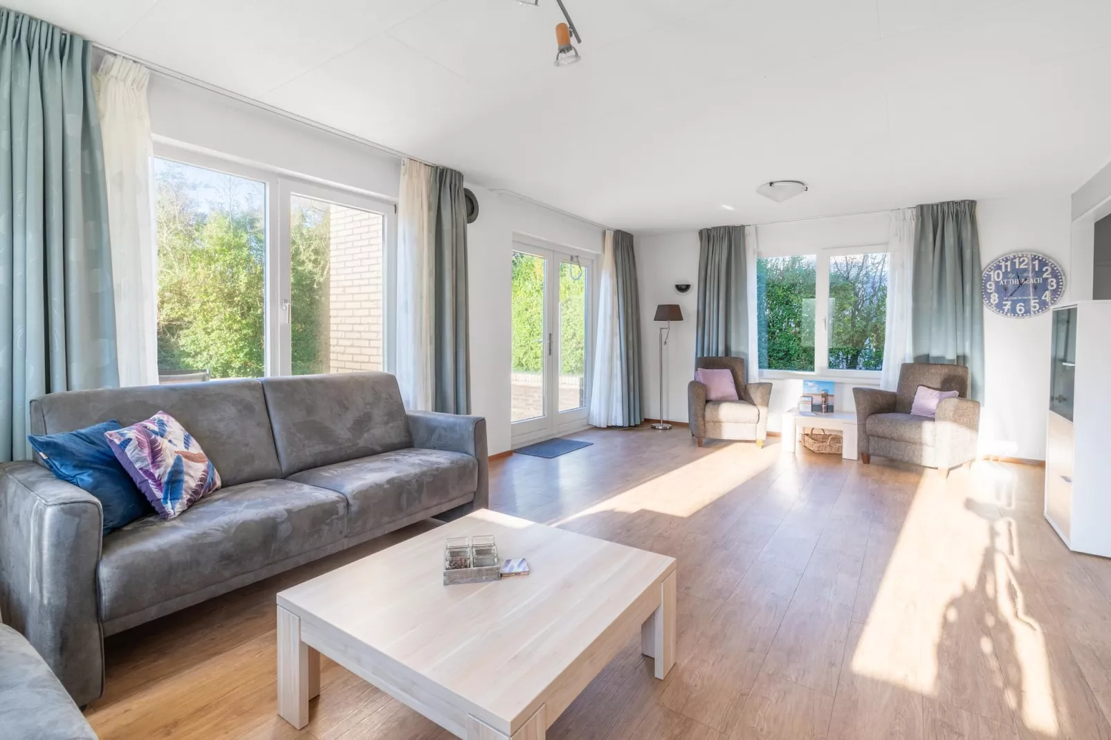 Kamperfoelie 97-Wohnzimmer