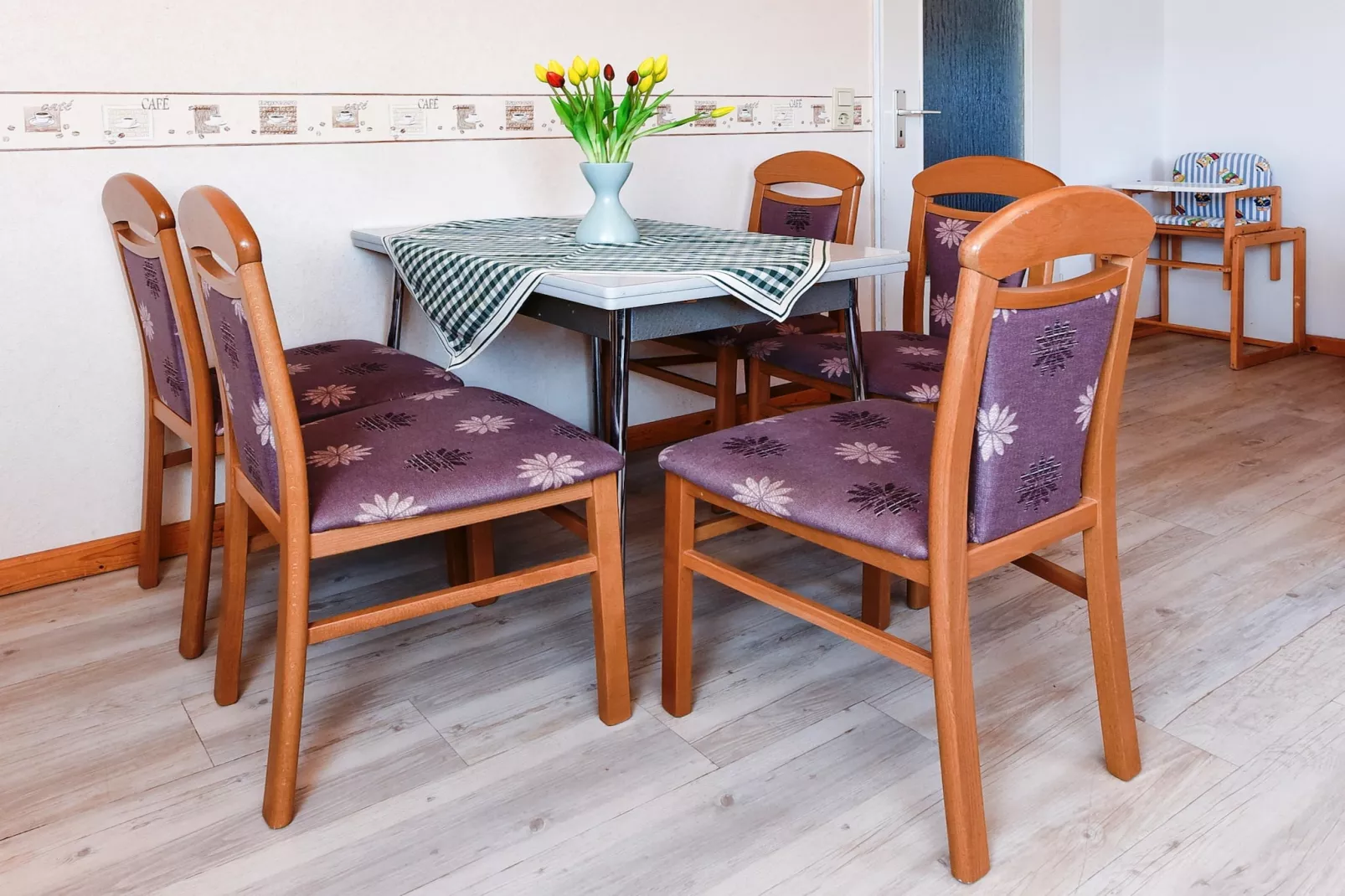 Flut Haus Hafeneck-Salon