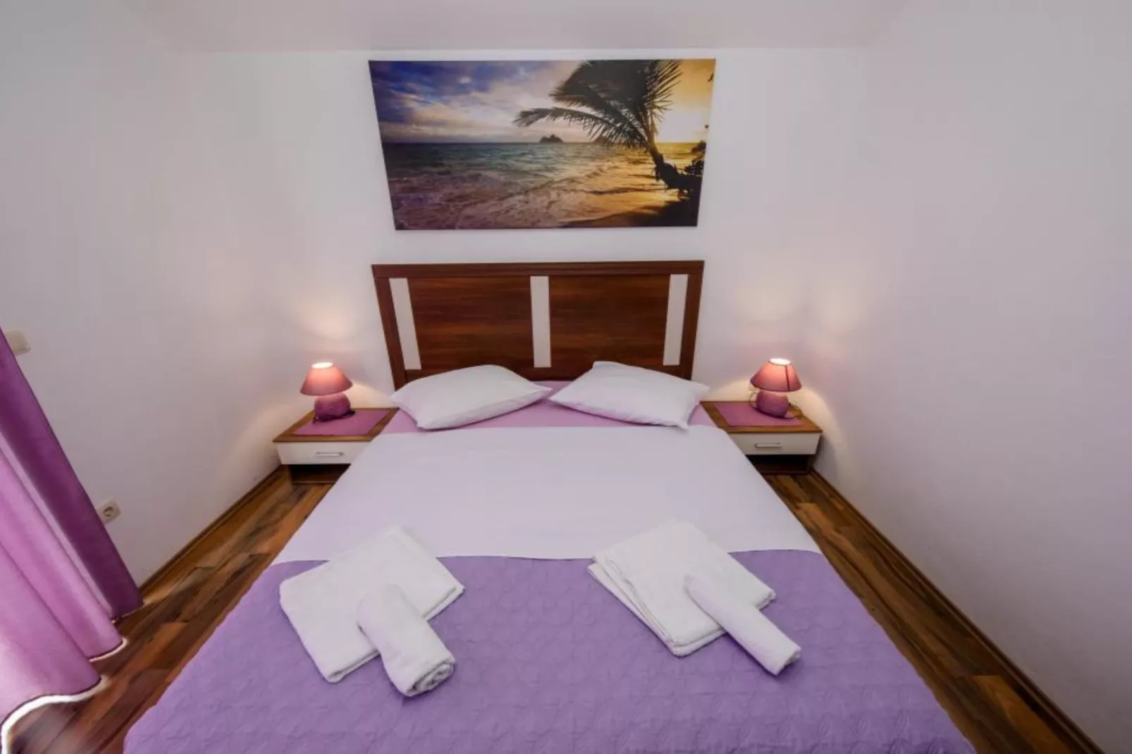 Three Bedroom Apartment with Terrace 2-Bedroom