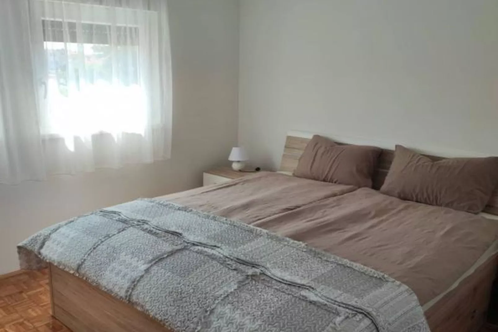 Apartment Eva Pula - One Bedroom Apartment with Balcony-Schlafzimmer