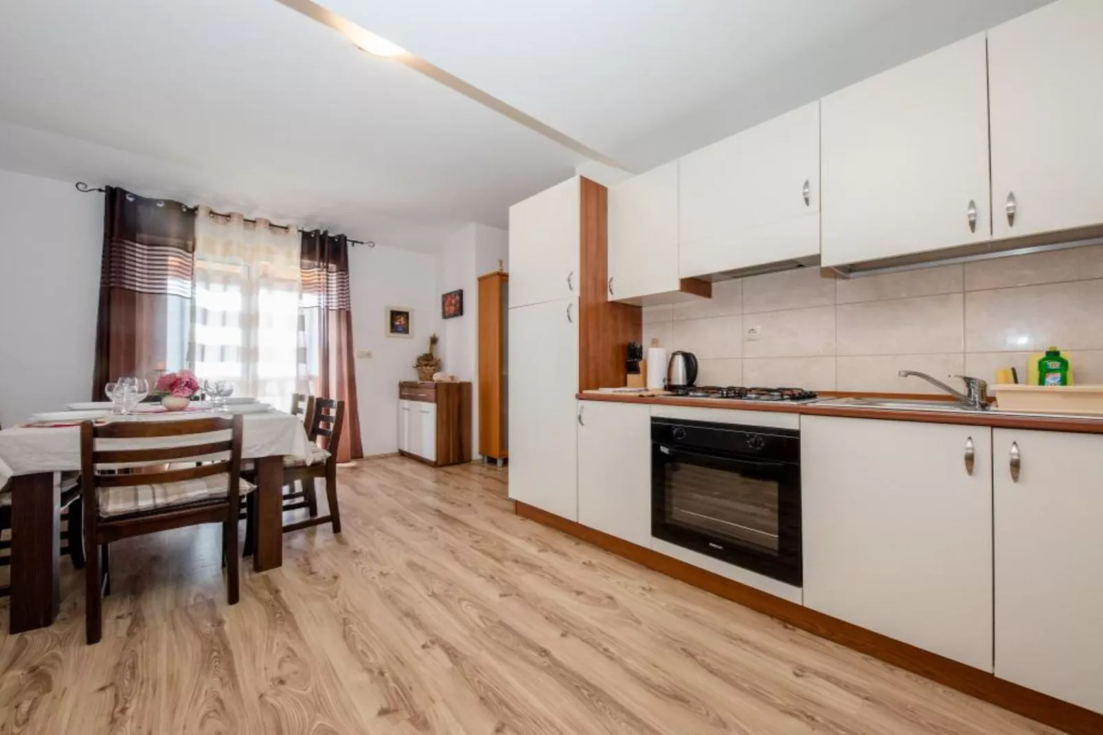 One Bedroom Apartment with Terrace 3-Kitchen