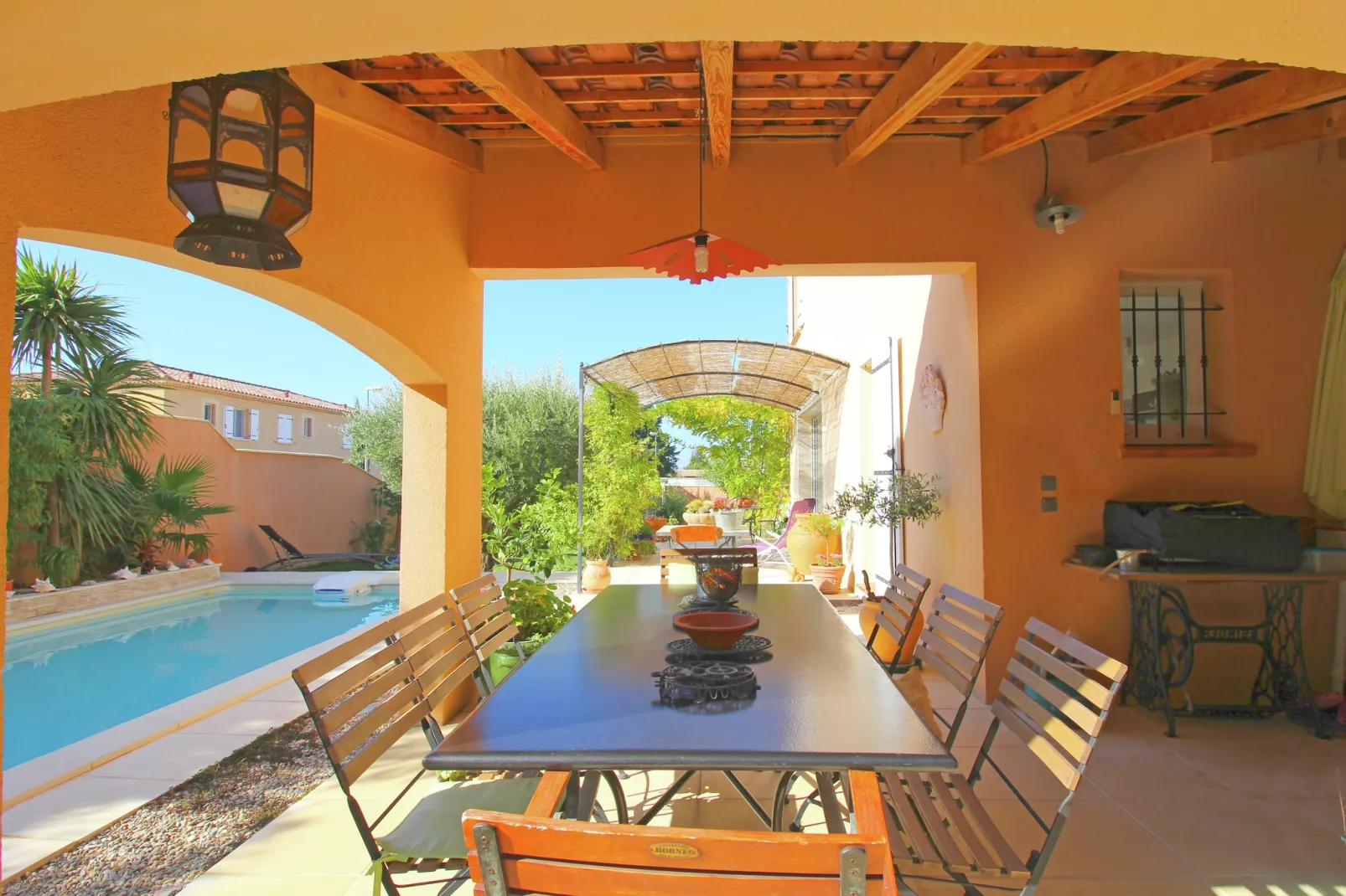 Belle maison de vacances avec piscine privée-Terrasse / balcon