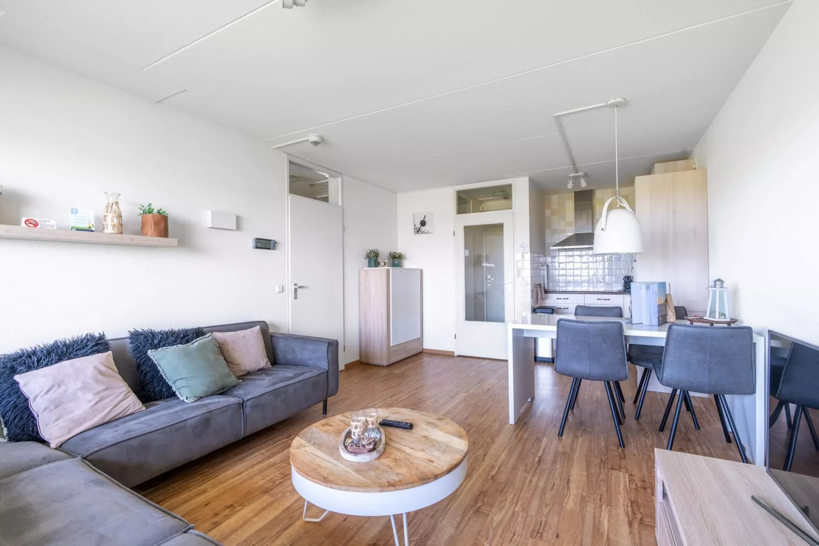 Juliana 102 - Living room