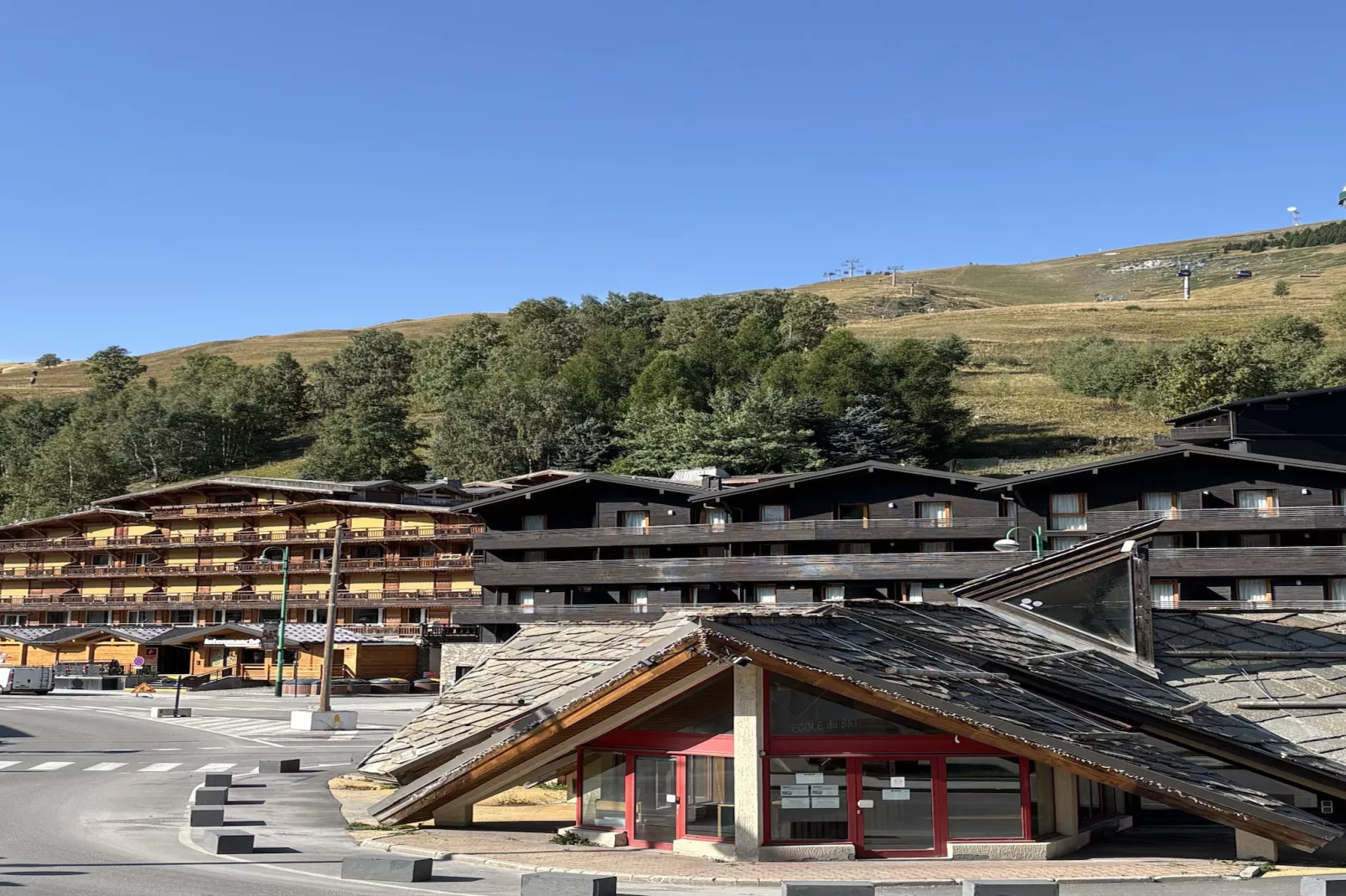 Coeur des Ours A N°02 - 3P6-Exterior in summer