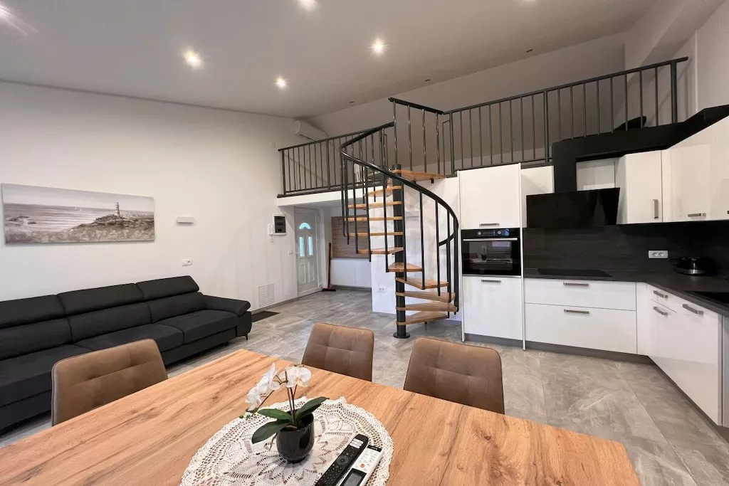 577025-Nicht zugeordnet