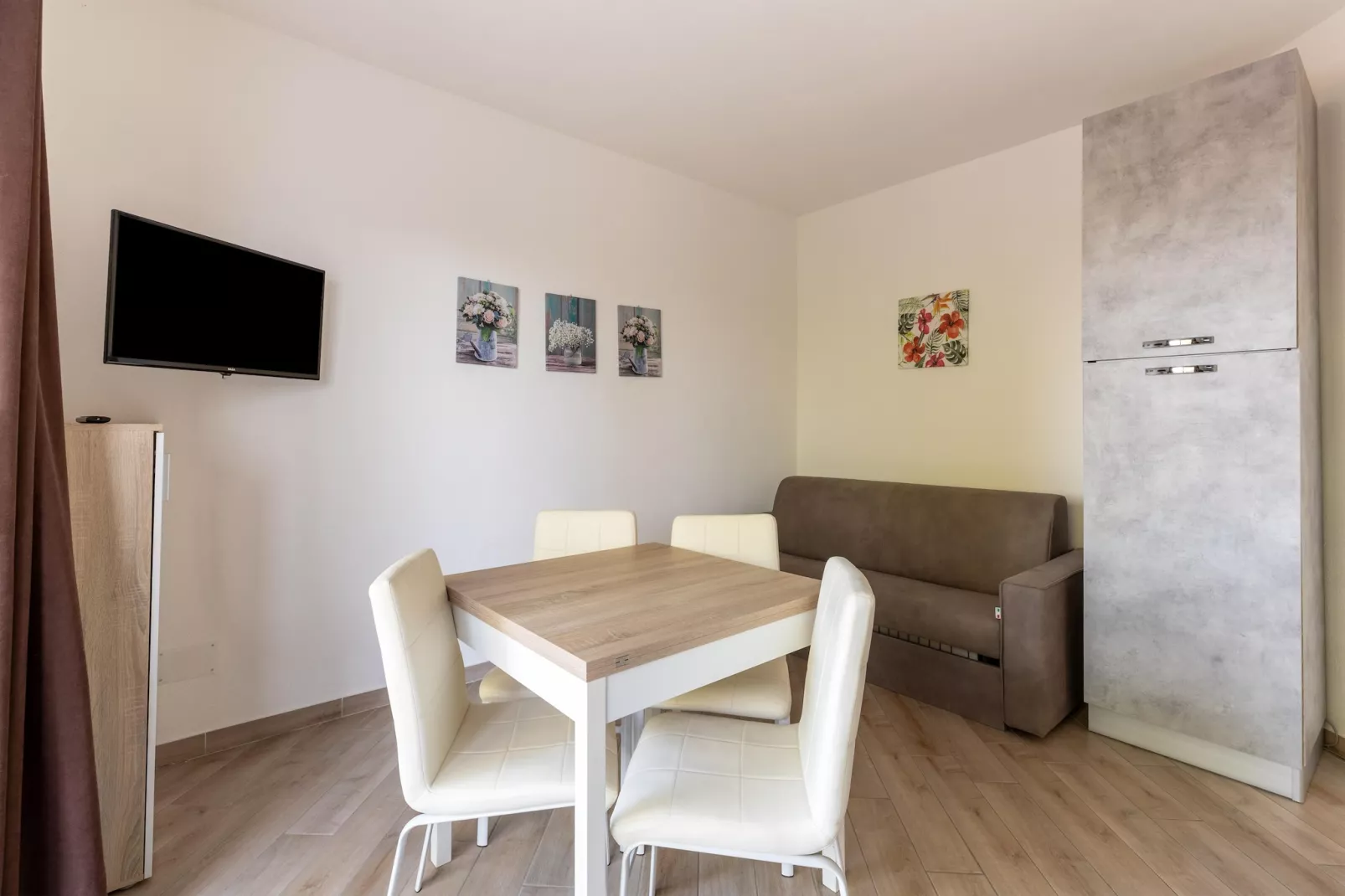 TRILO 1 MAREBLU 1P-Living room