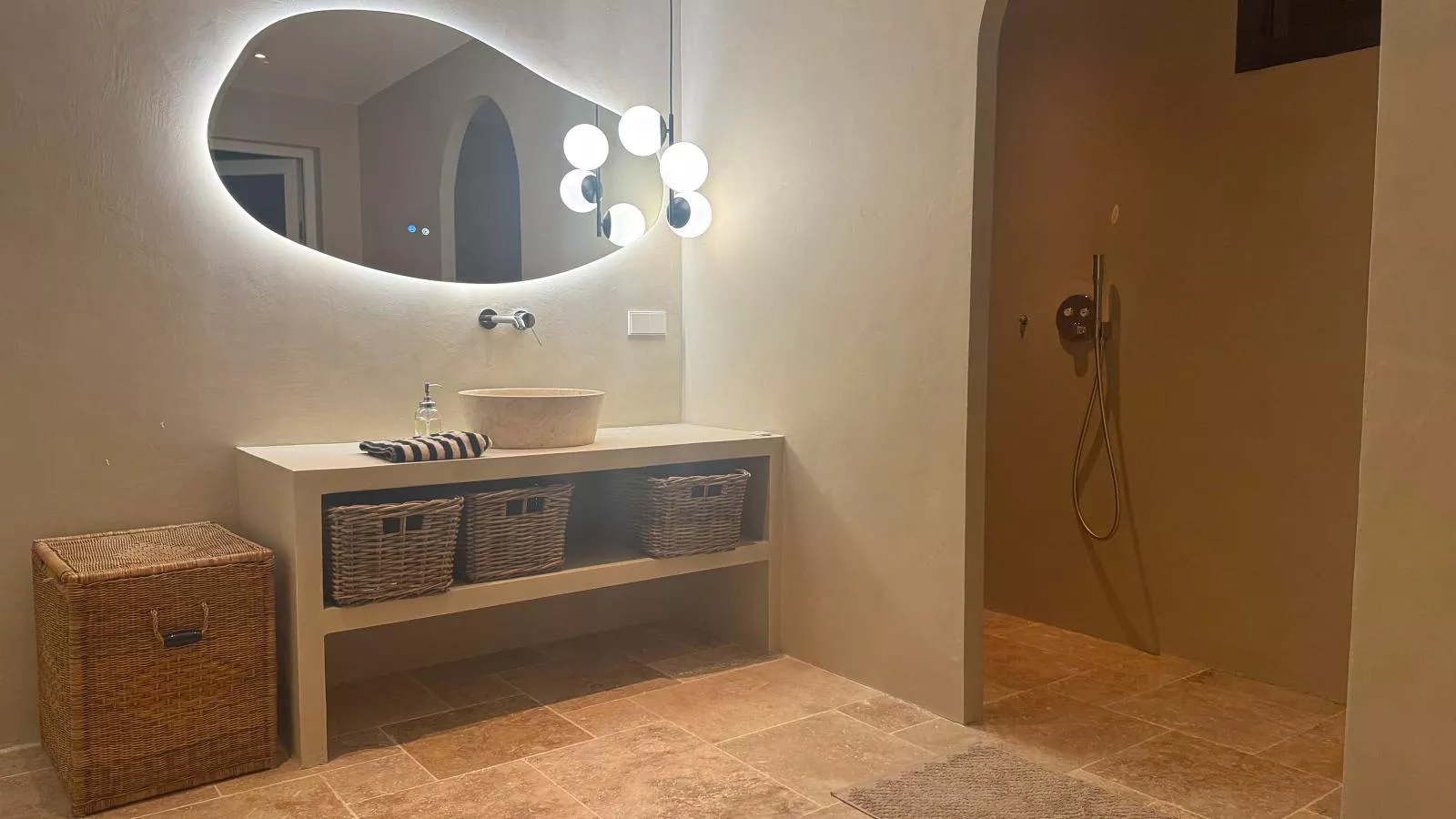 Les Palmiers-Bathroom