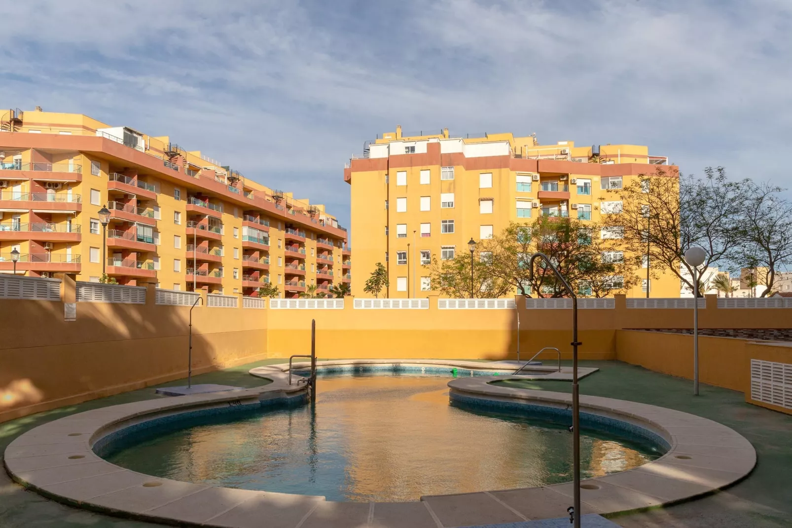 CT 386 AL - Faro's Roquetas Beach Apartment-Schwimmbad