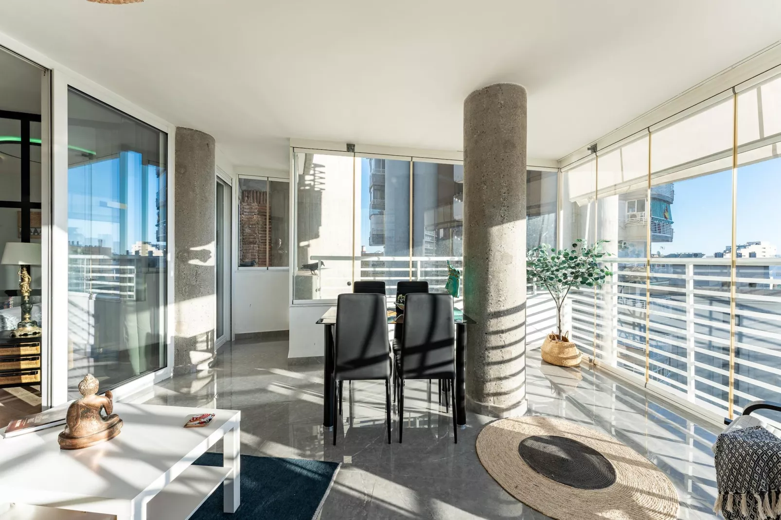 CT 353 - Faro's Torremolinos City Tower 2-Salle à manger